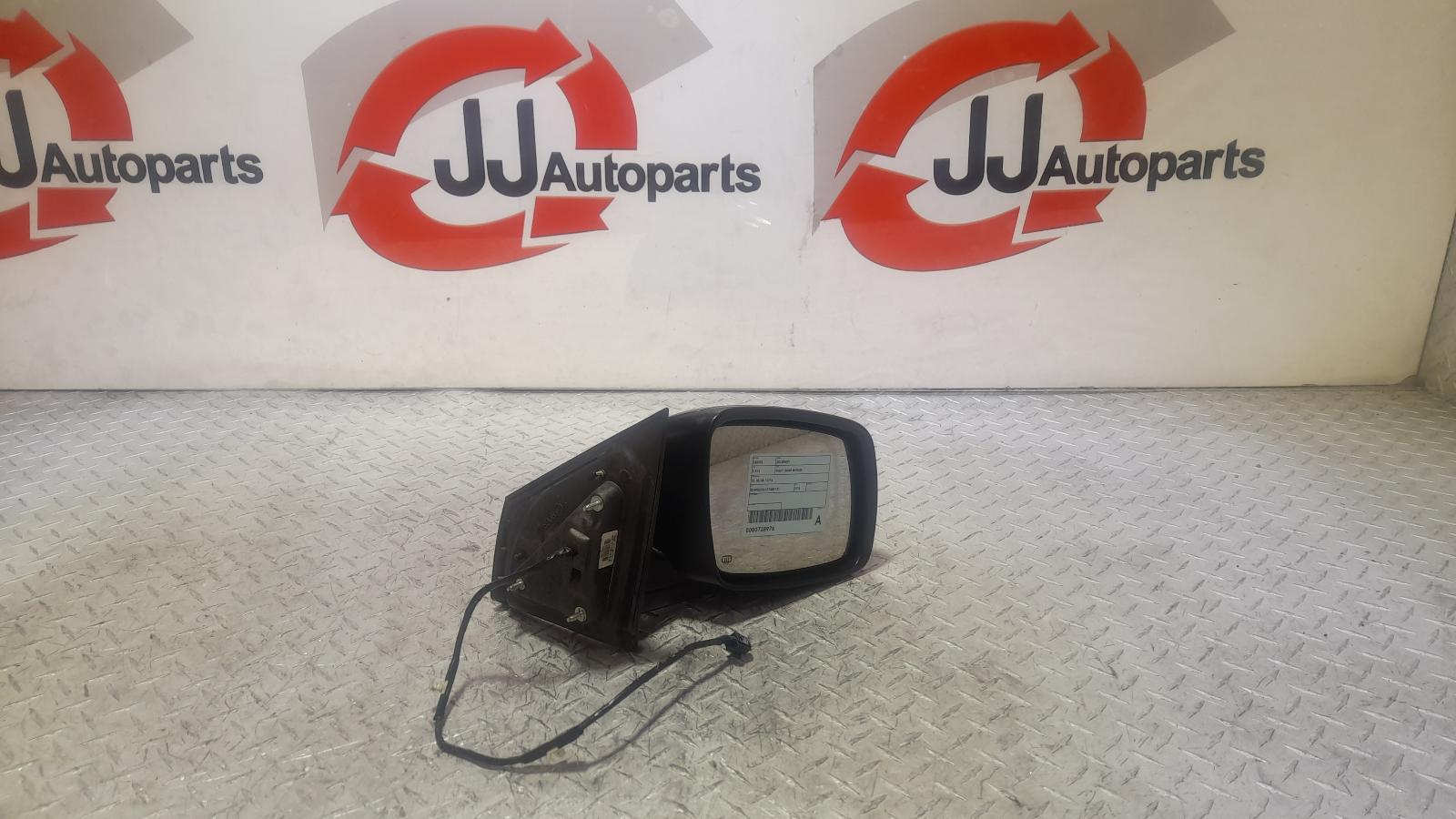 View Auto part Right Door Mirror Dodge Journey 2013
