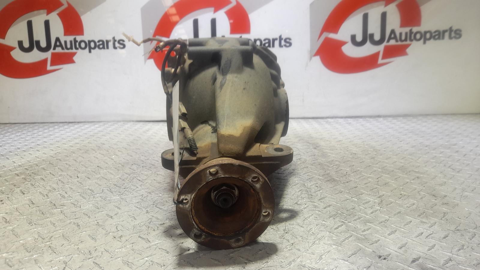 View Auto part Differential Centre Mitsubishi Pajero 2017