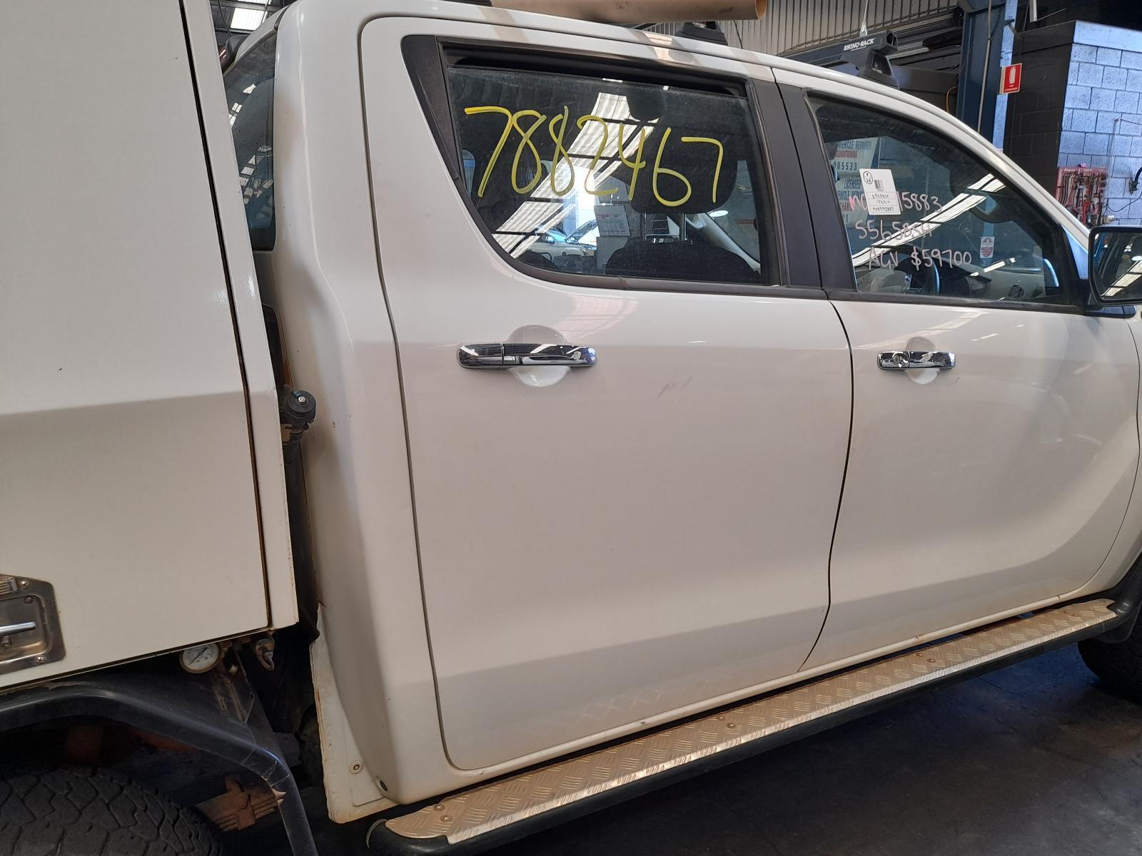 View Auto part Right Rear Door Sliding Mazda Bt50 2017