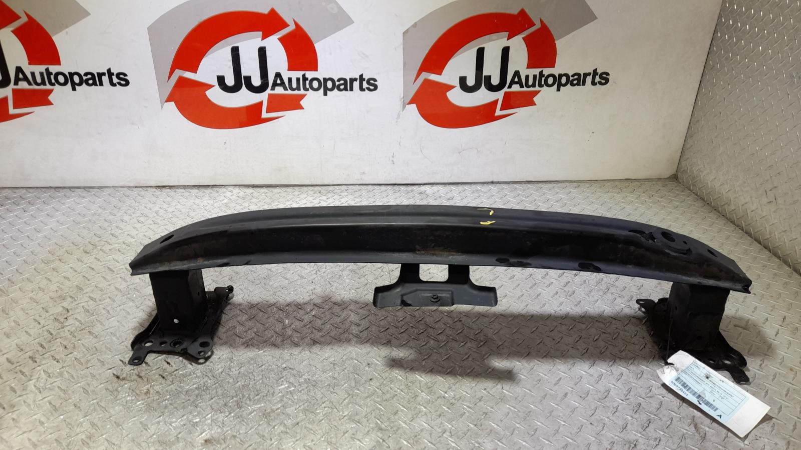 View Auto part F/Bar Reinforc/Brack Volkswagen Passat 2014