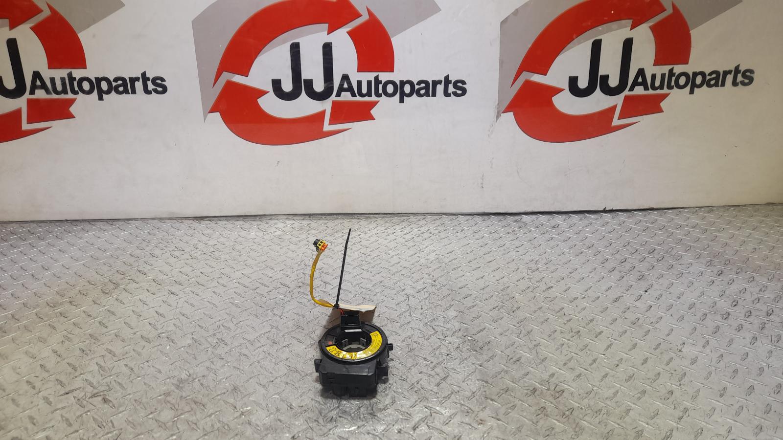 View Auto part Airbag Module/Sensor Hyundai Santa Fe 2015