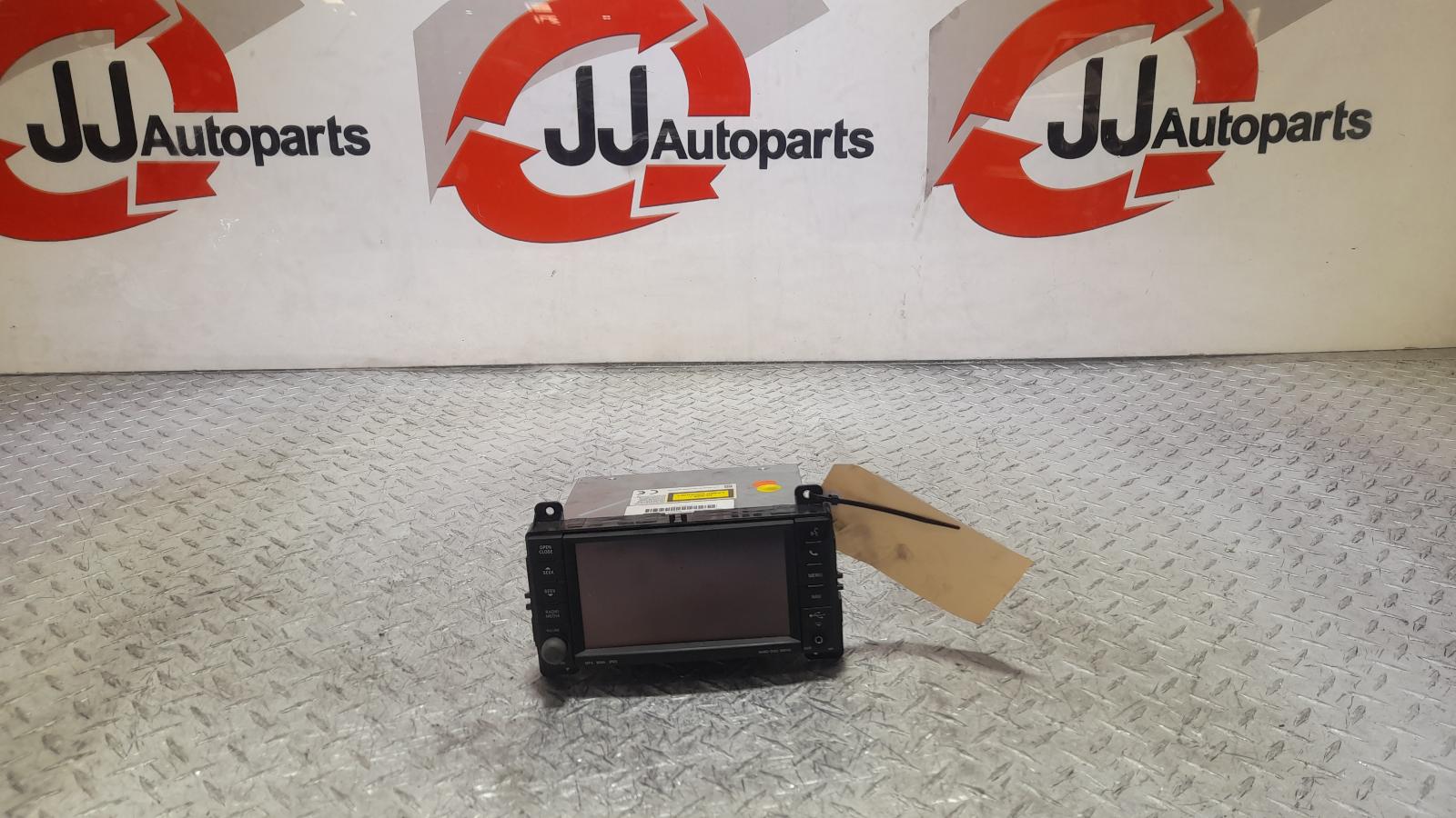 View Auto part Radio/Cd/Dvd/Sat/Tv Jeep Grandcherokee 2012
