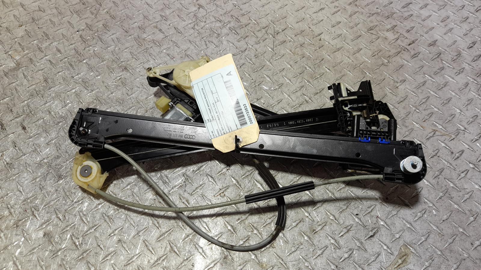 View Auto part Right Front Window Reg/Motor Audi A3 2019