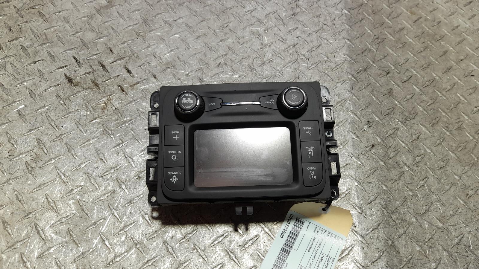 View Auto part Radio/Cd/Dvd/Sat/Tv Jeep Cherokee 2014