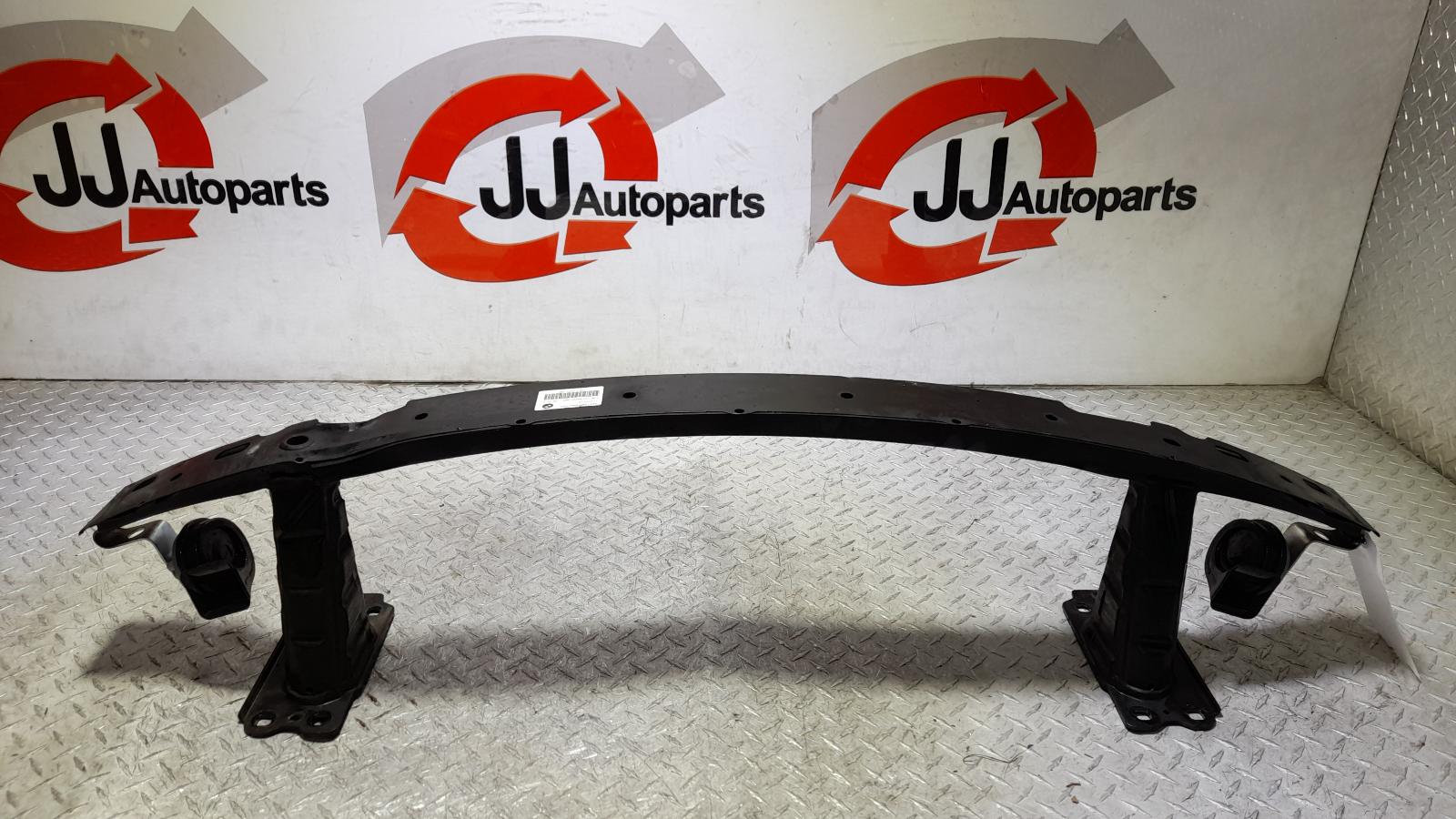 View Auto part F/Bar Reinforc/Brack Bmw 1 Series 2012
