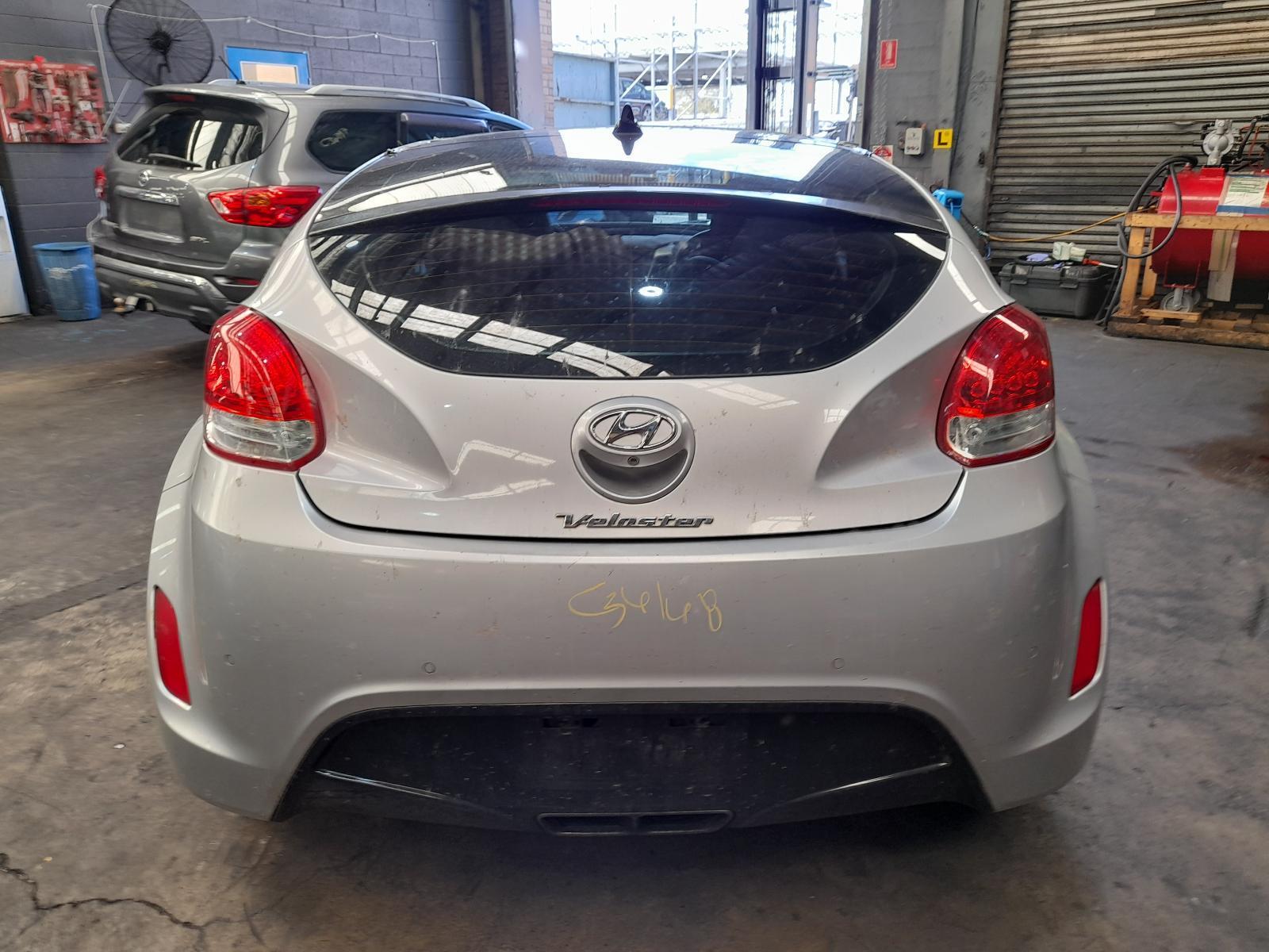 View Auto part Bootlid/Tailgate Hyundai Veloster 2012