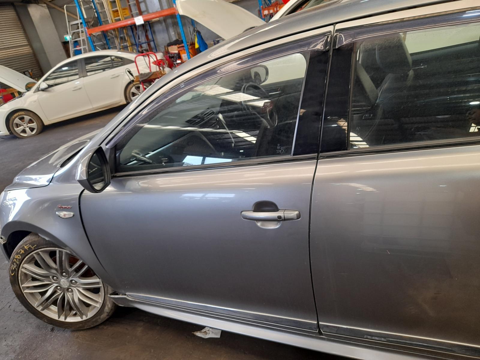 View Auto part Left Front Door Suzuki Kizashi 2010