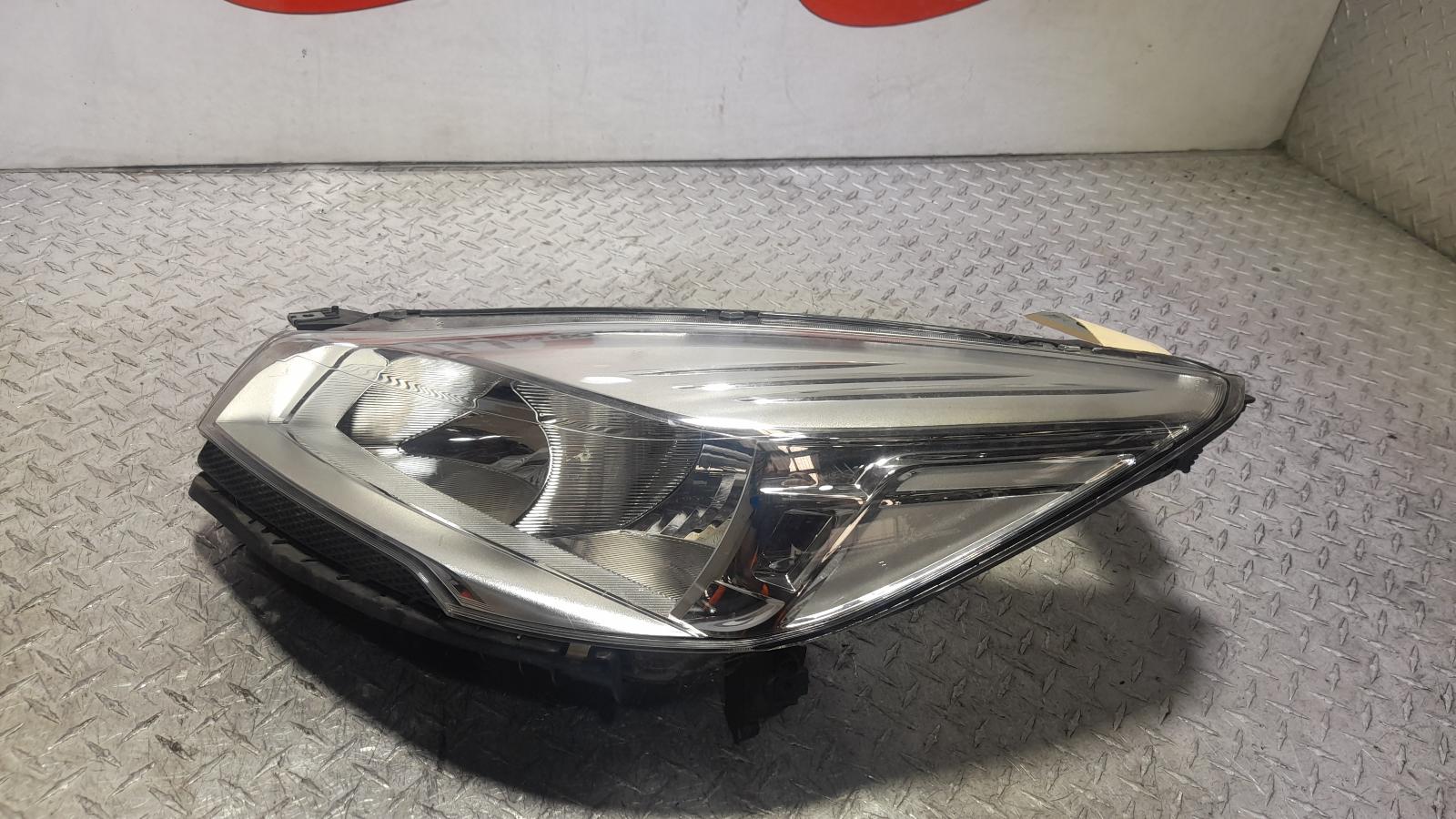 View Auto part Left Headlamp Ford Kuga 2015