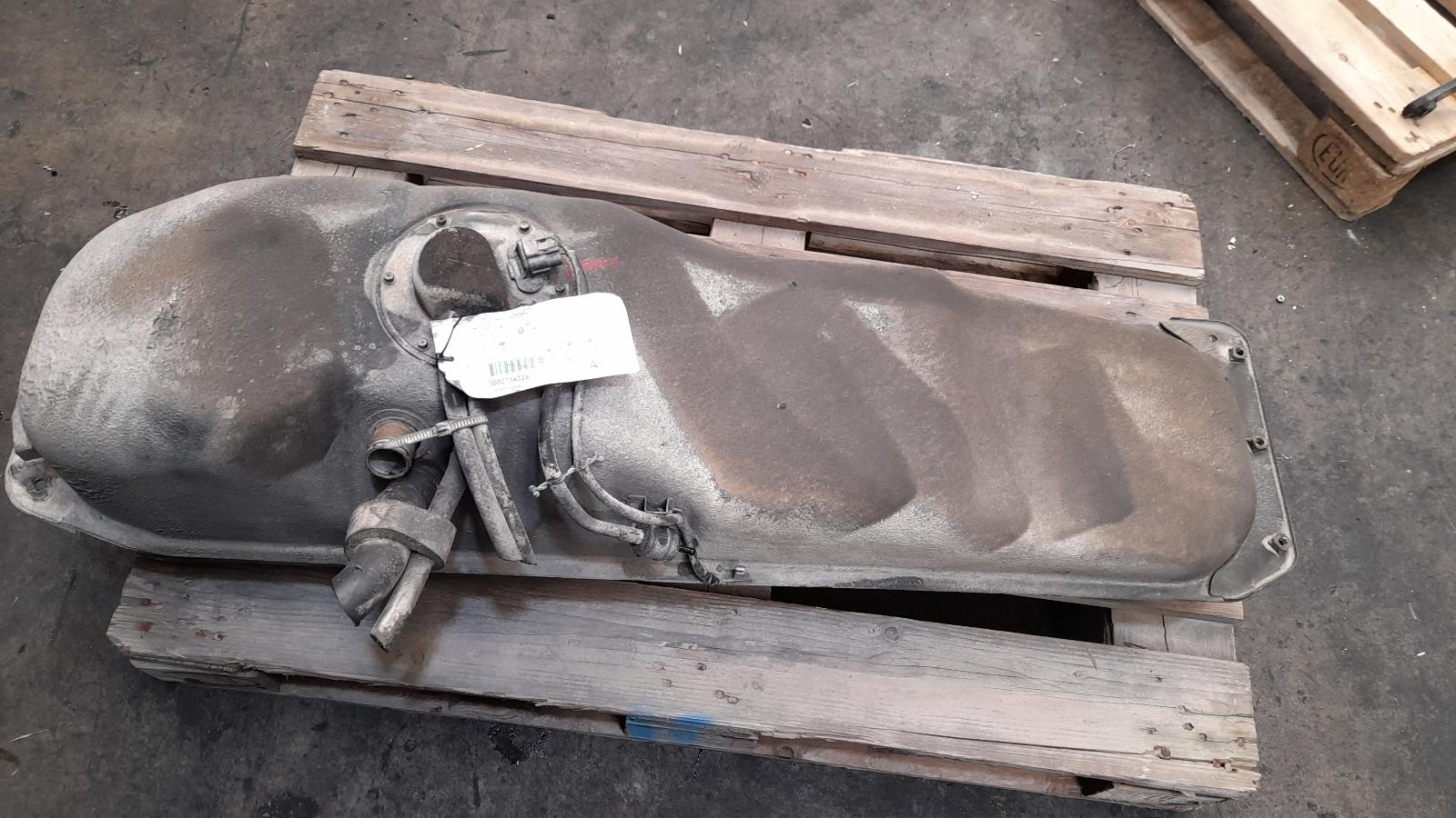 View Auto part Fuel Tank Nissan Navara 2012