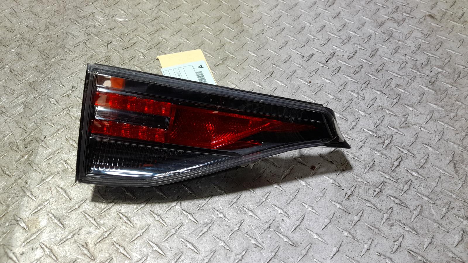 View Auto part Rear Garnish Lexus Ct200h 2014
