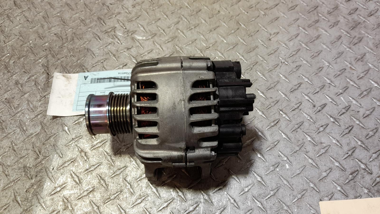 View Auto part Alternator Volkswagen Golf 2015