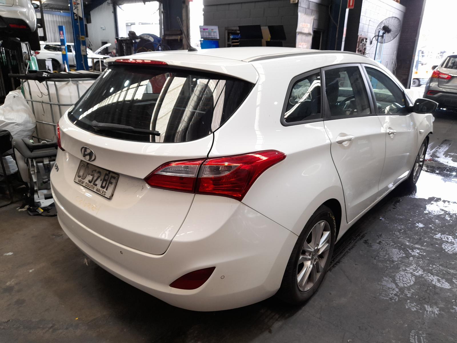 View Auto part Trans/Gearbox Hyundai I30 2014