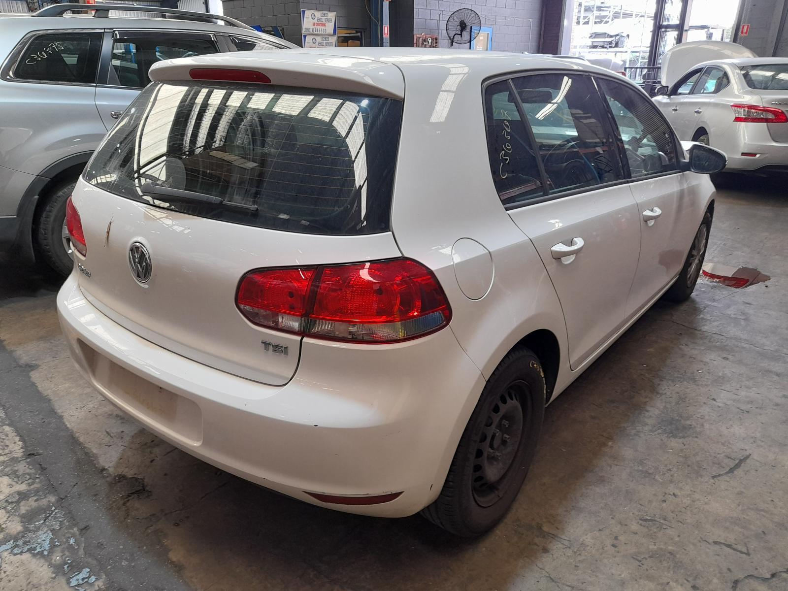 View Auto part Trans/Gearbox Volkswagen Golf 2012