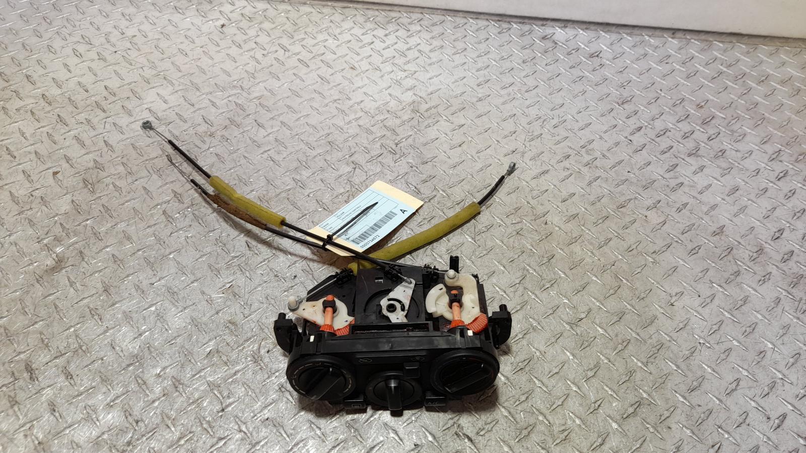 View Auto part Heater/Ac Controls Nissan Pulsar 2013