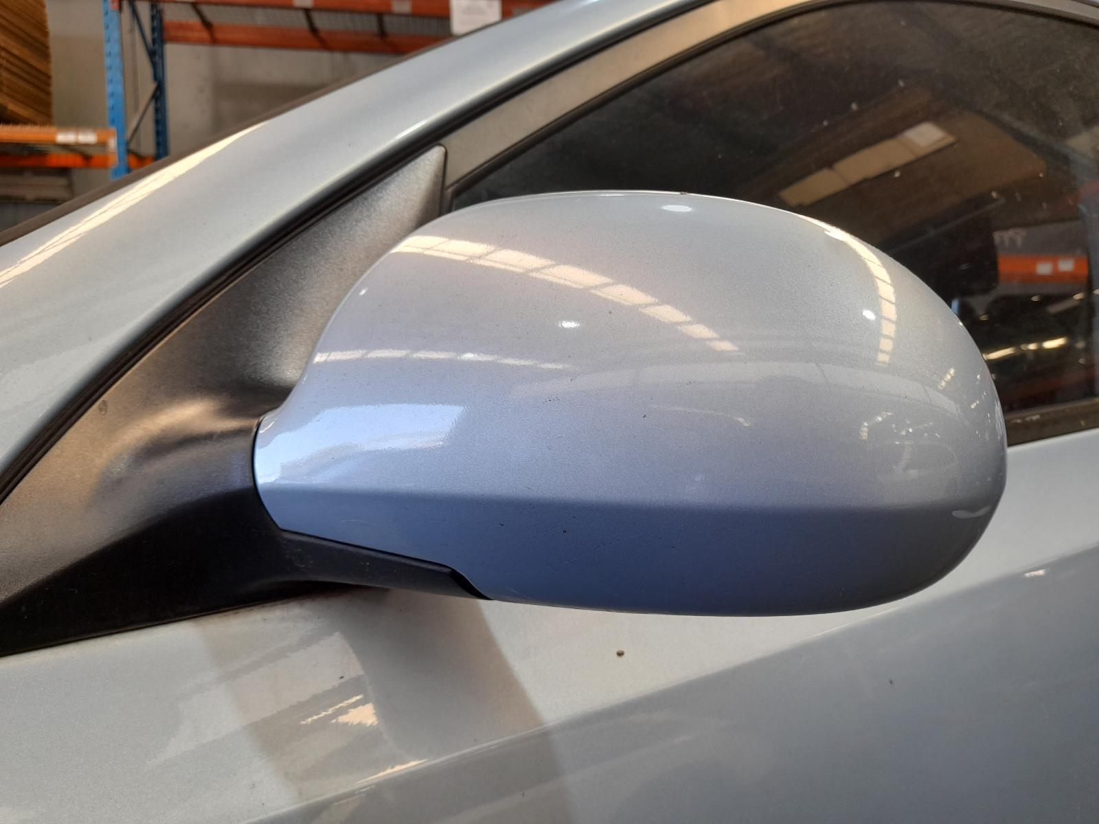 View Auto part Left Door Mirror Hyundai I30 2011