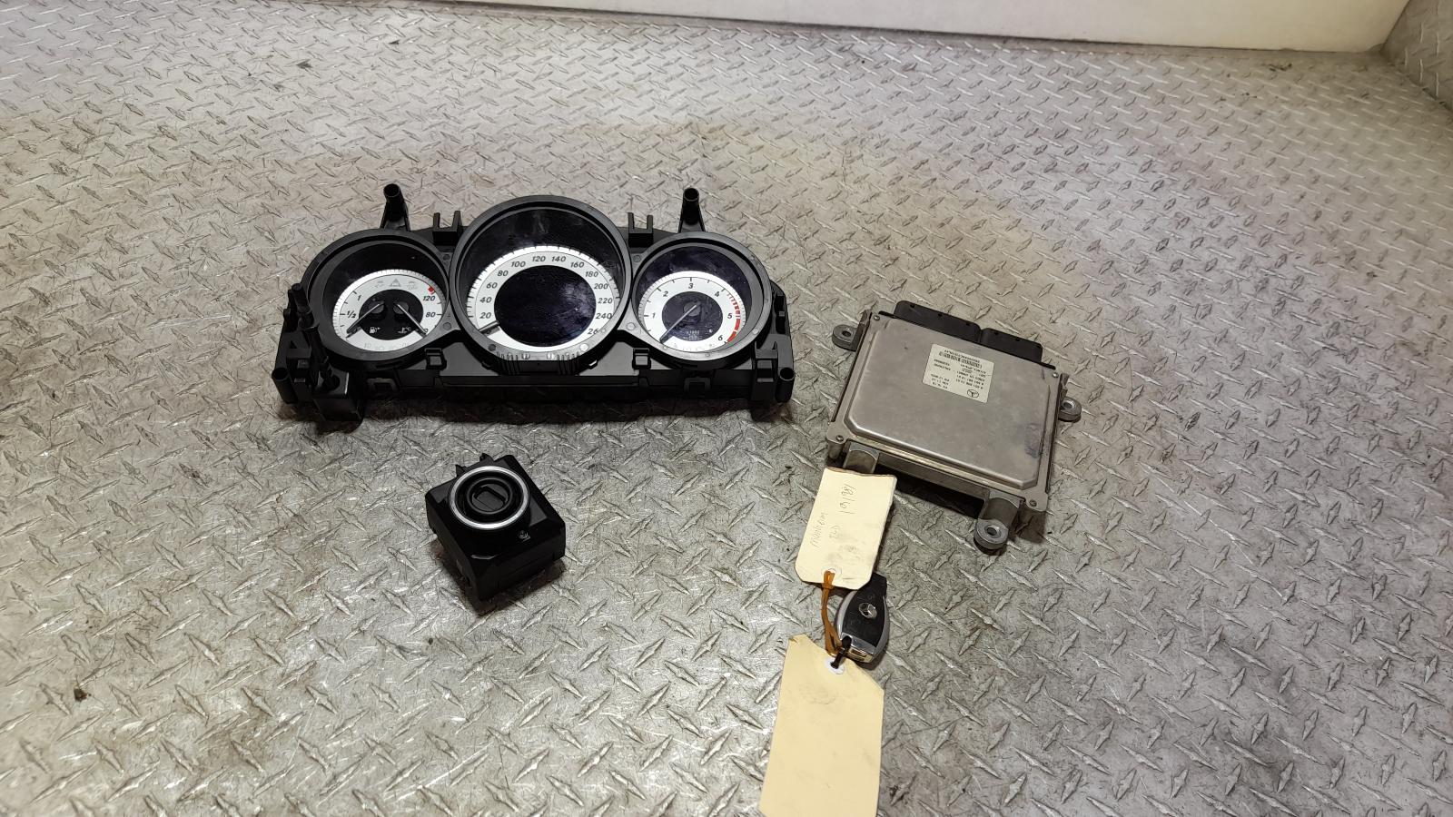 View Auto part Ecu Mercedes C Class 2011