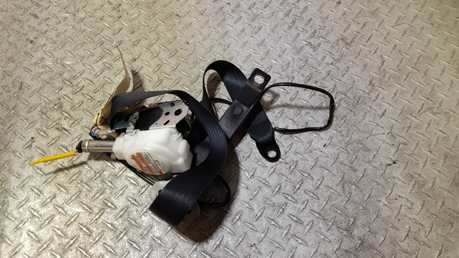 View Auto part Seatbelt/Stalk Suzuki S-cross 2014
