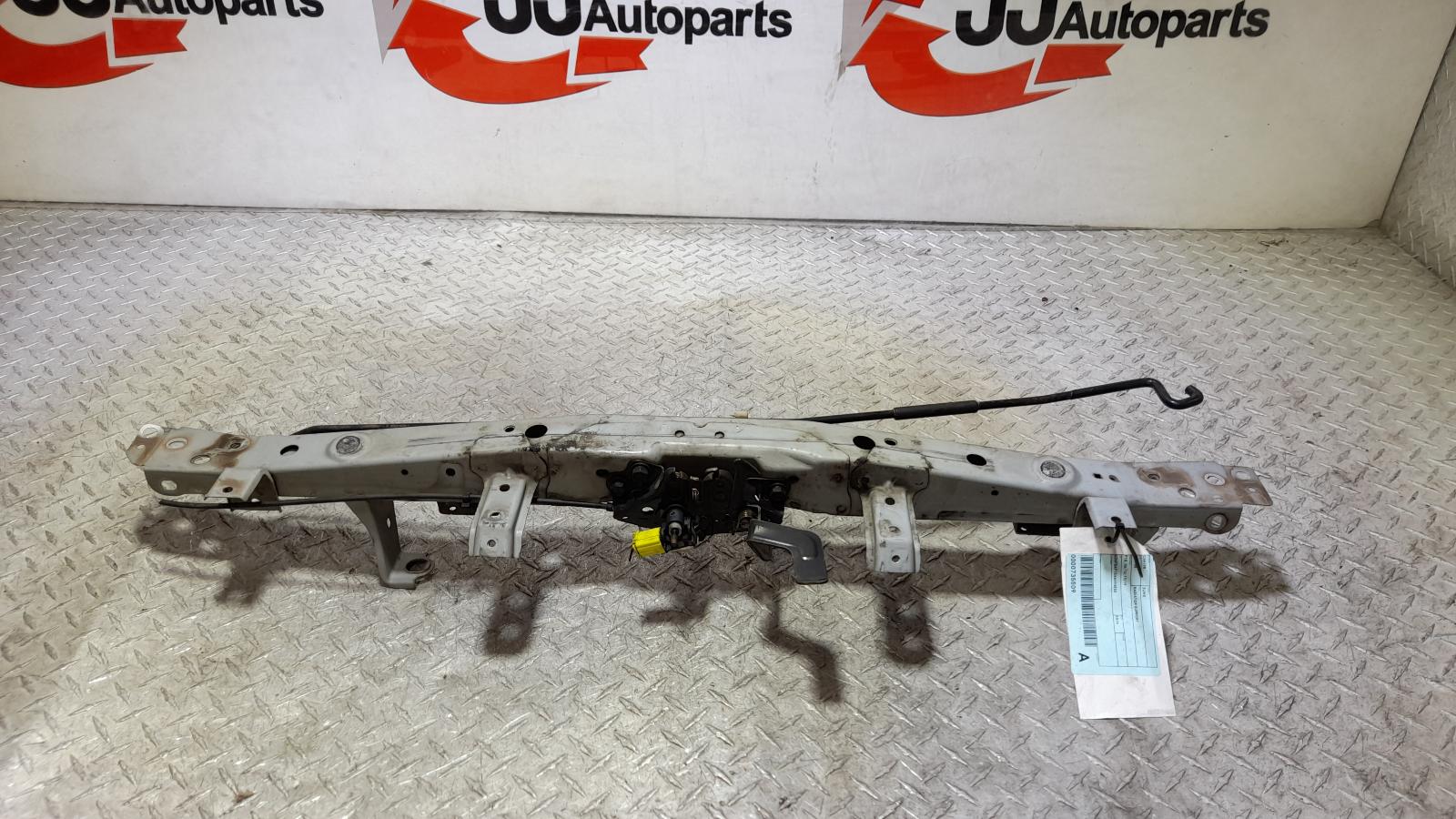 View Auto part Radiator Support Nissan Juke 2014
