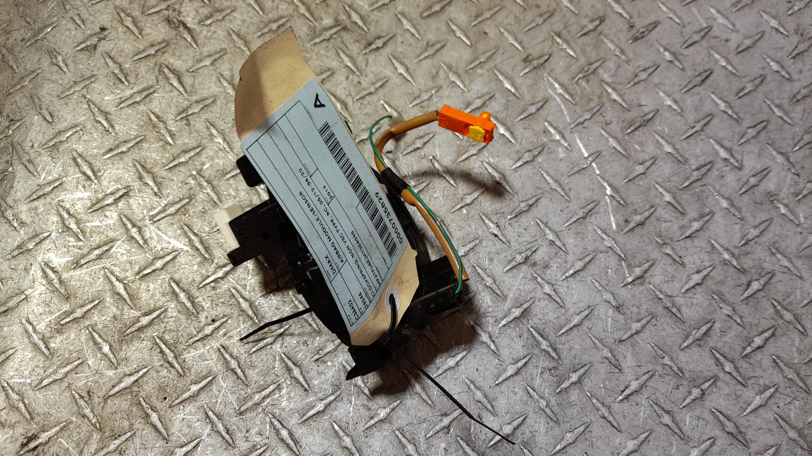 View Auto part Airbag Module/Sensor Isuzu Dmax 2019