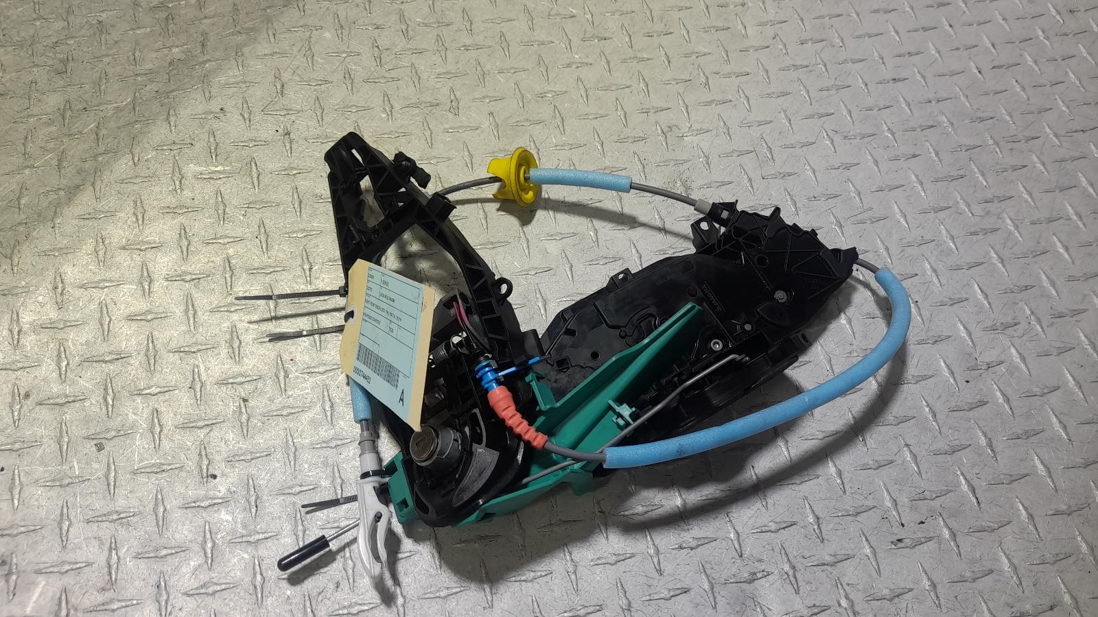 View Auto part Door/Boot/Gate Lock Bmw 1 Series 2023