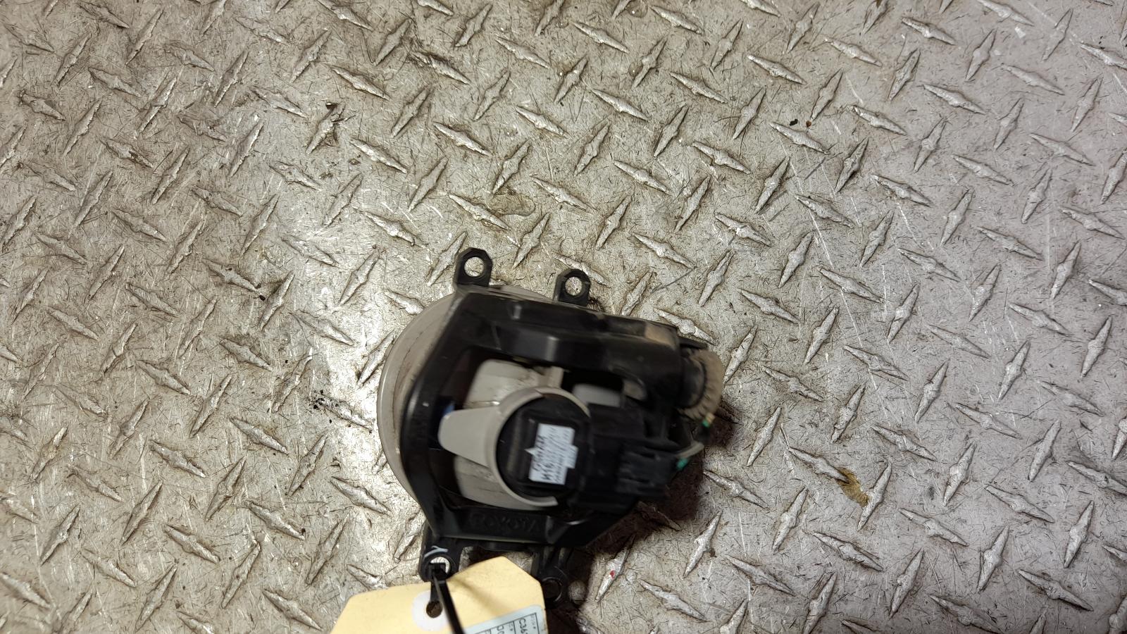 View Auto part Left Indicator/Fog/Side Lexus Ct200h 2014