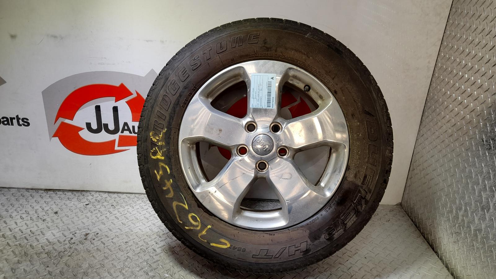 View Auto part Wheel Mag Jeep Grandcherokee 2012