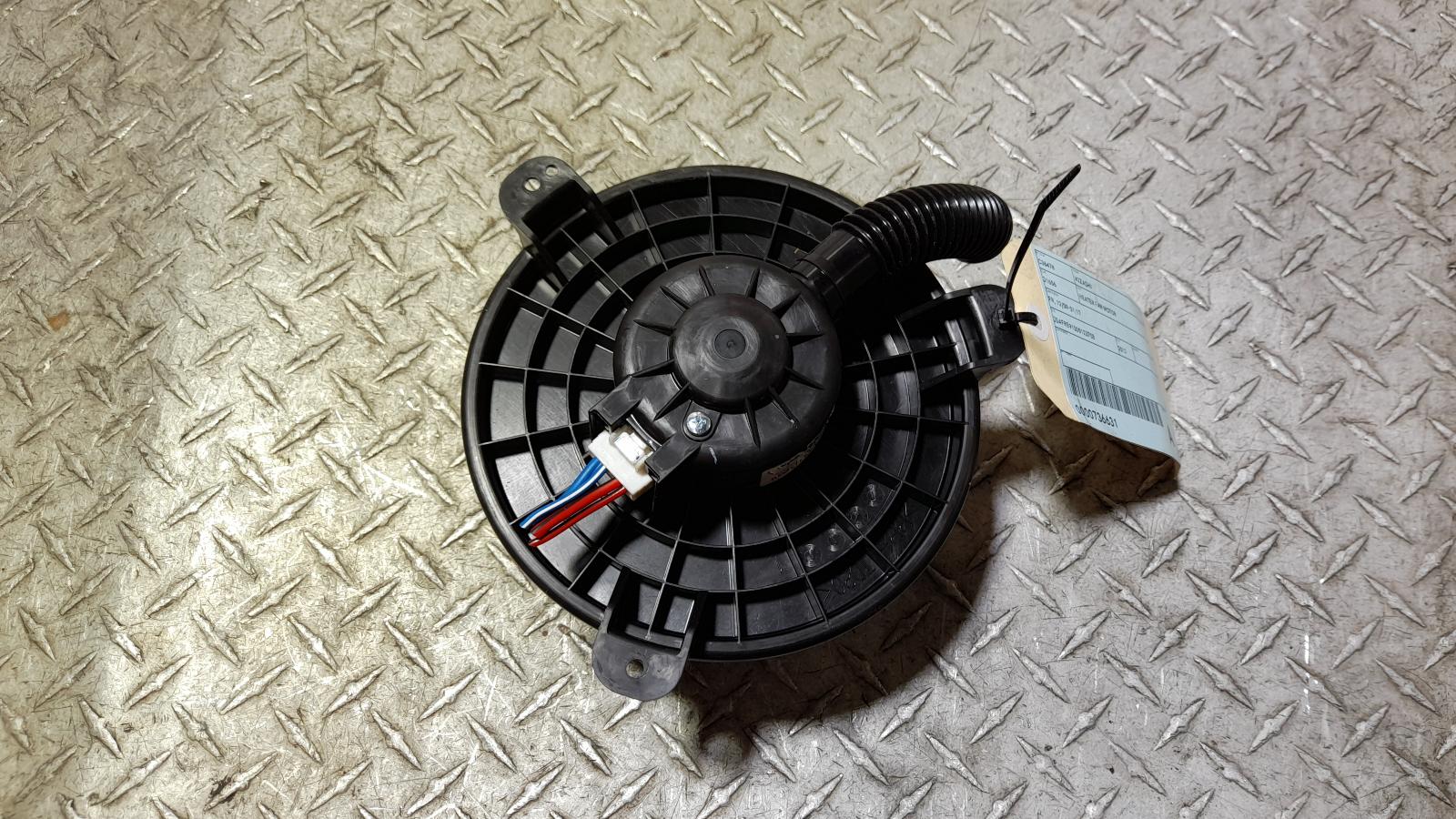 View Auto part Heater Fan Motor Suzuki Kizashi 2012
