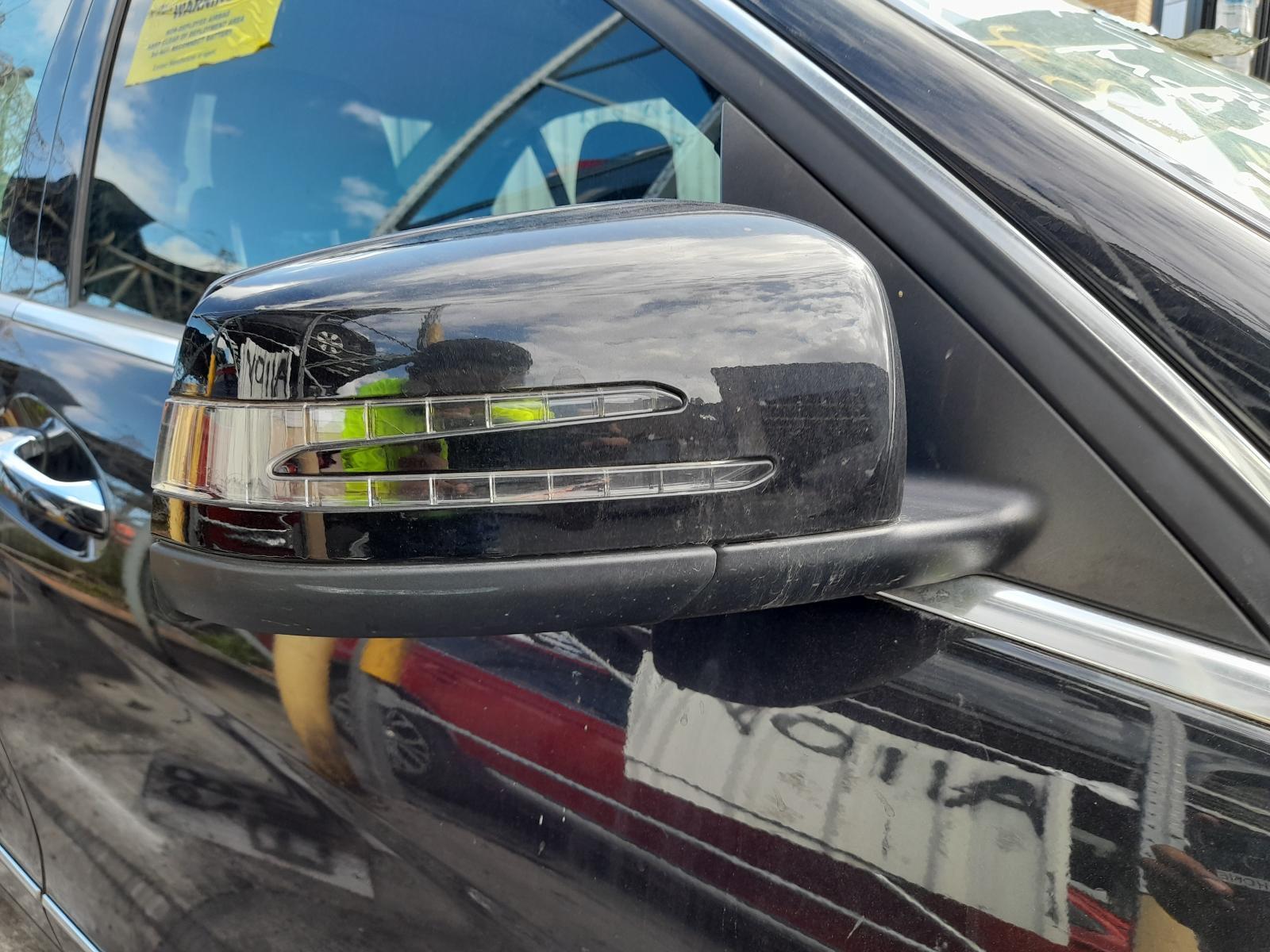 View Auto part Right Door Mirror Mercedes C Class 2012