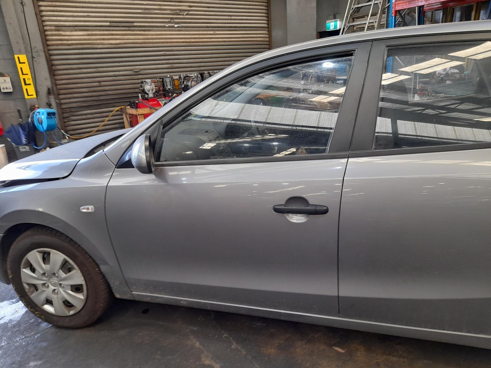View Auto part Left Front Door Hyundai I30 2011