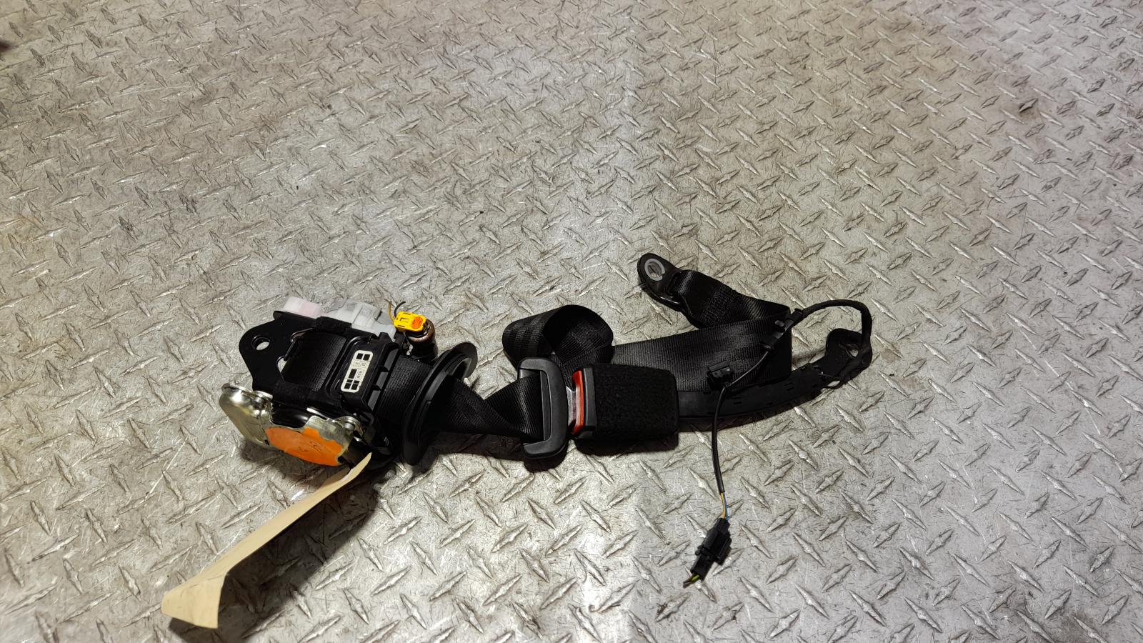 View Auto part Seatbelt/Stalk Audi A3 2015