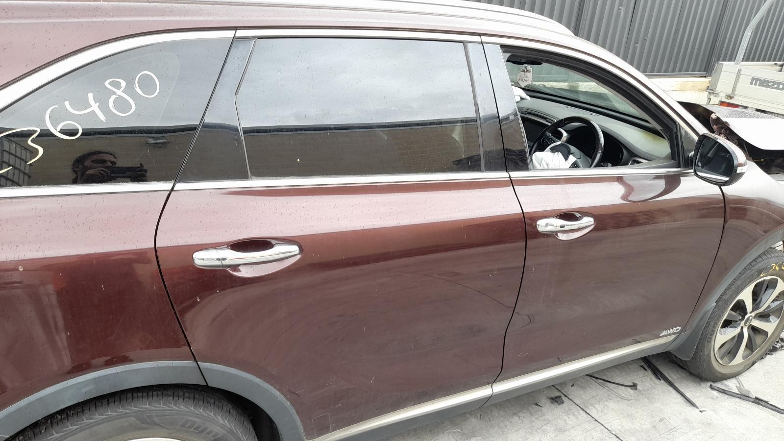 View Auto part Right Rear Door Sliding Kia Sorento 2016