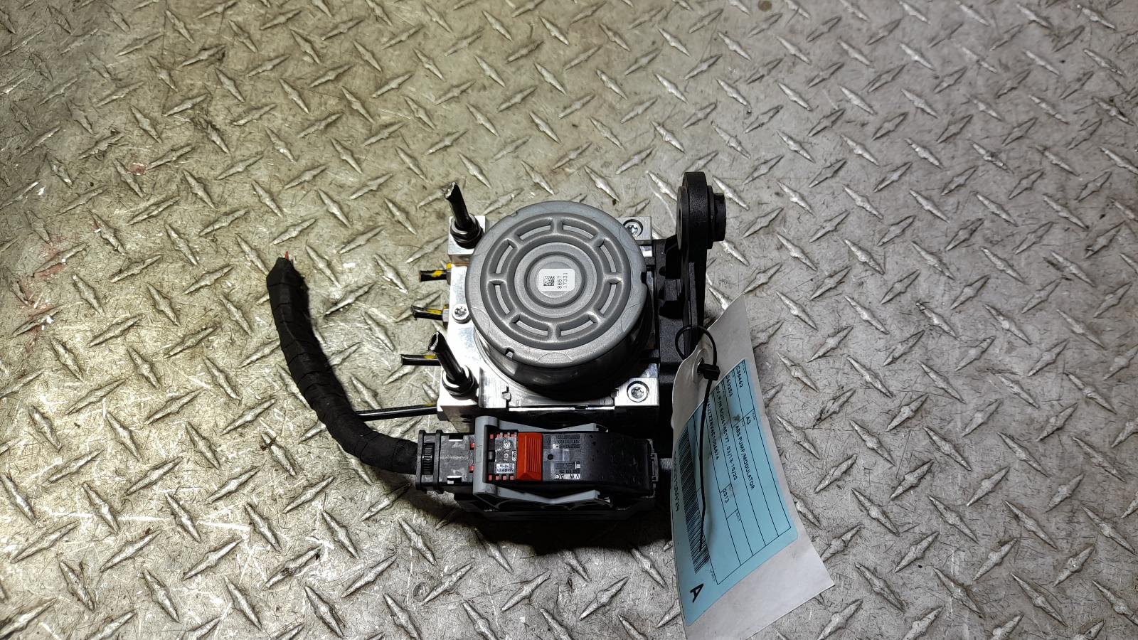 View Auto part Abs Pump/Modulator Audi A3 2013