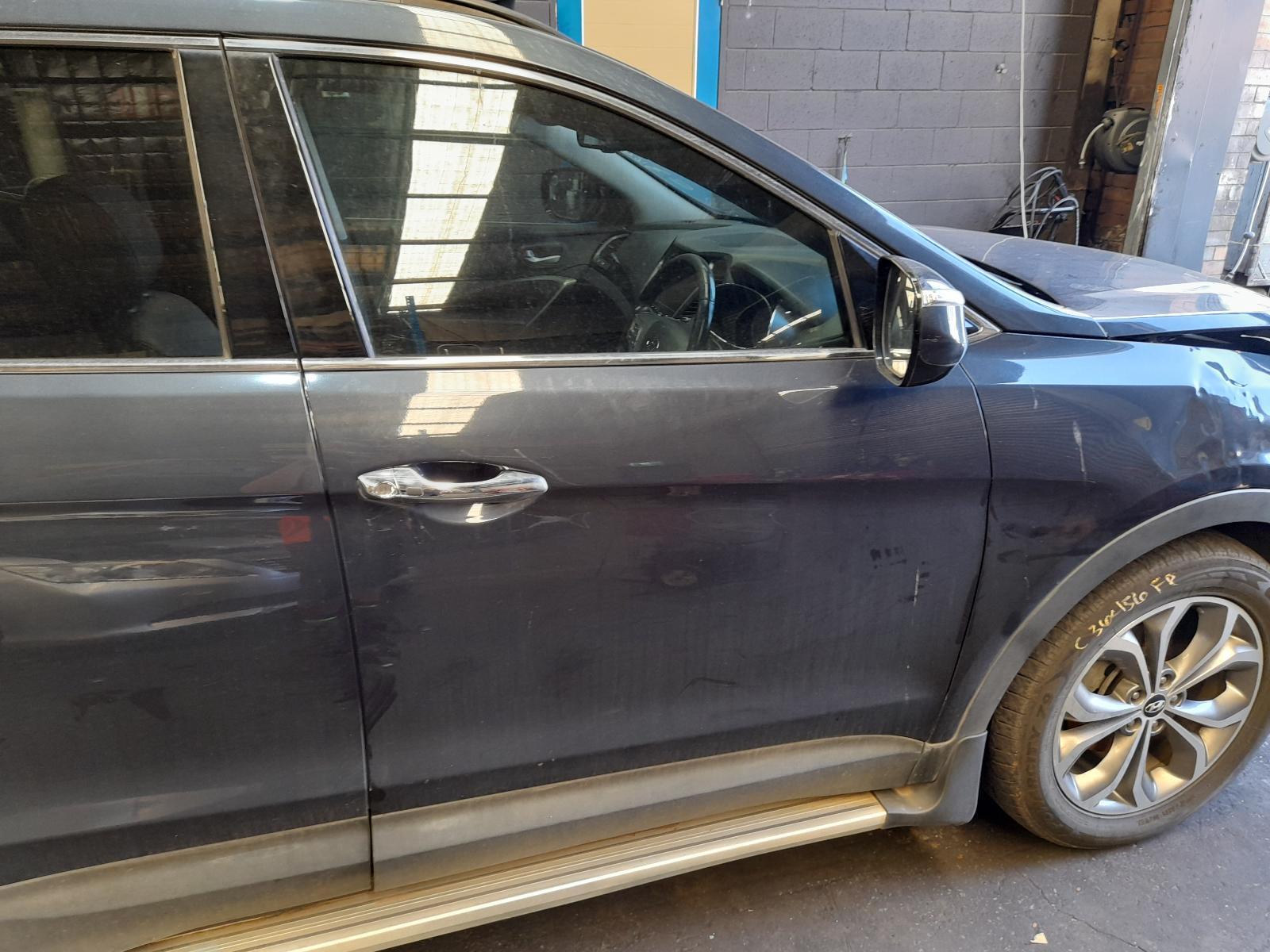 View Auto part Right Front Door Hyundai Santa Fe 2013