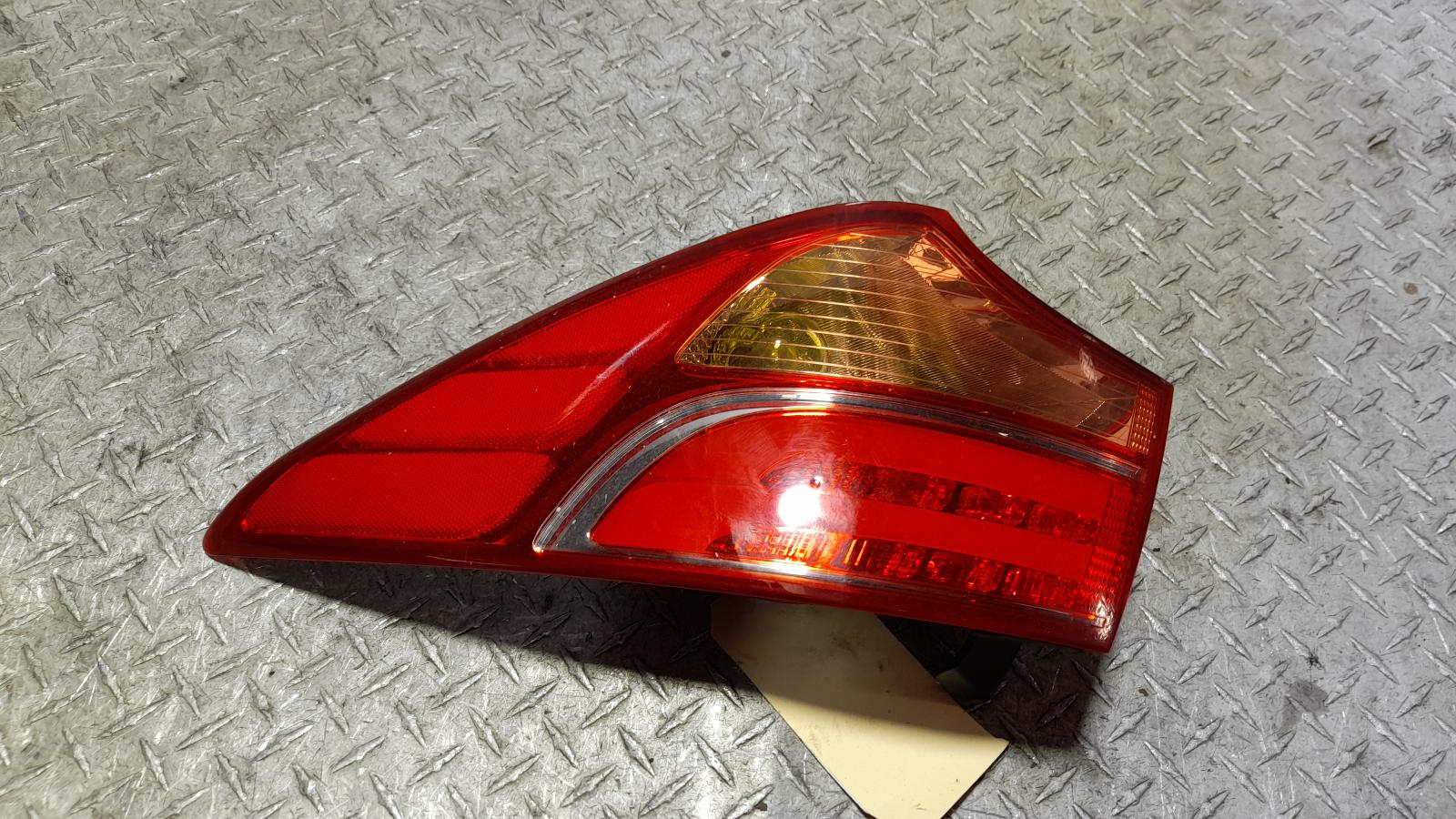 View Auto part Right Taillight Hyundai Santa Fe 2013