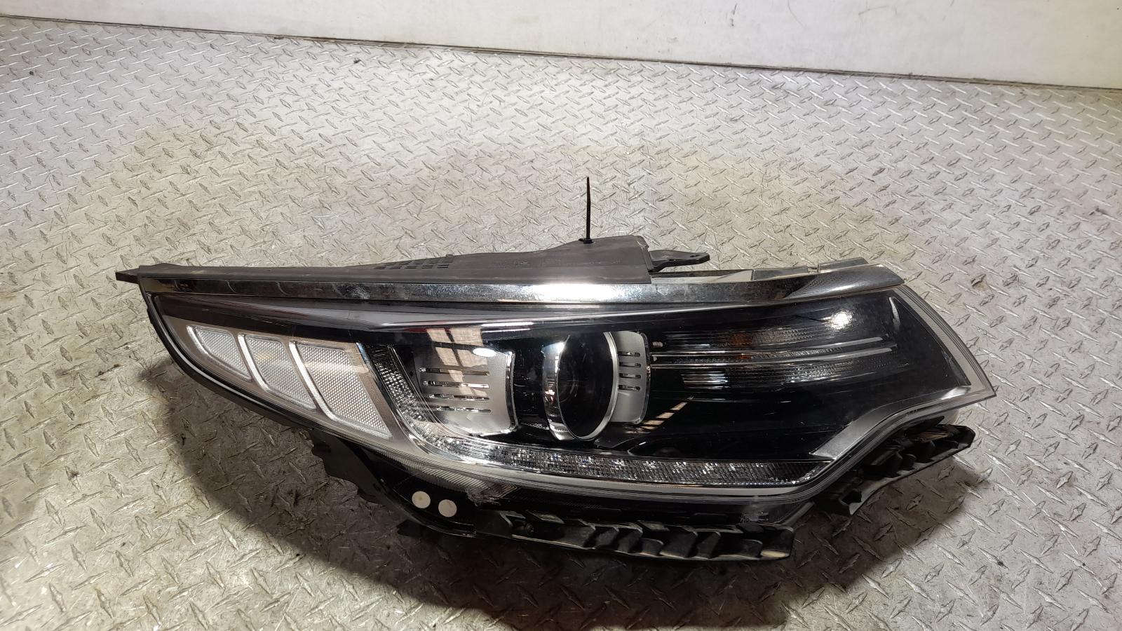 View Auto part Right Headlamp Kia Optima 2016