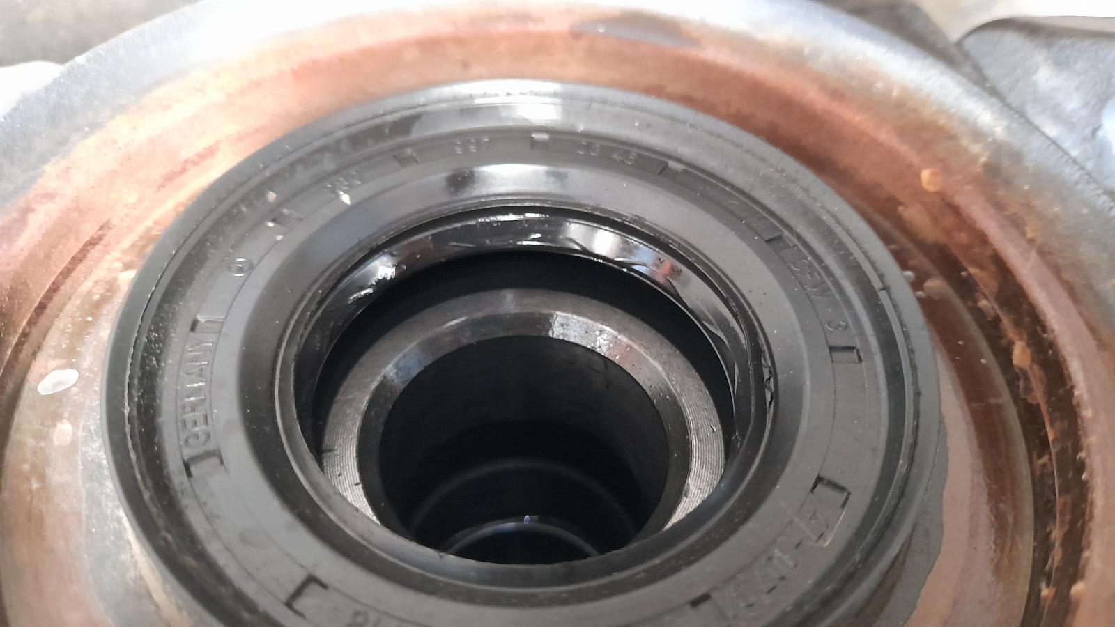 View Auto part Differential Centre Mercedes C Class 2011