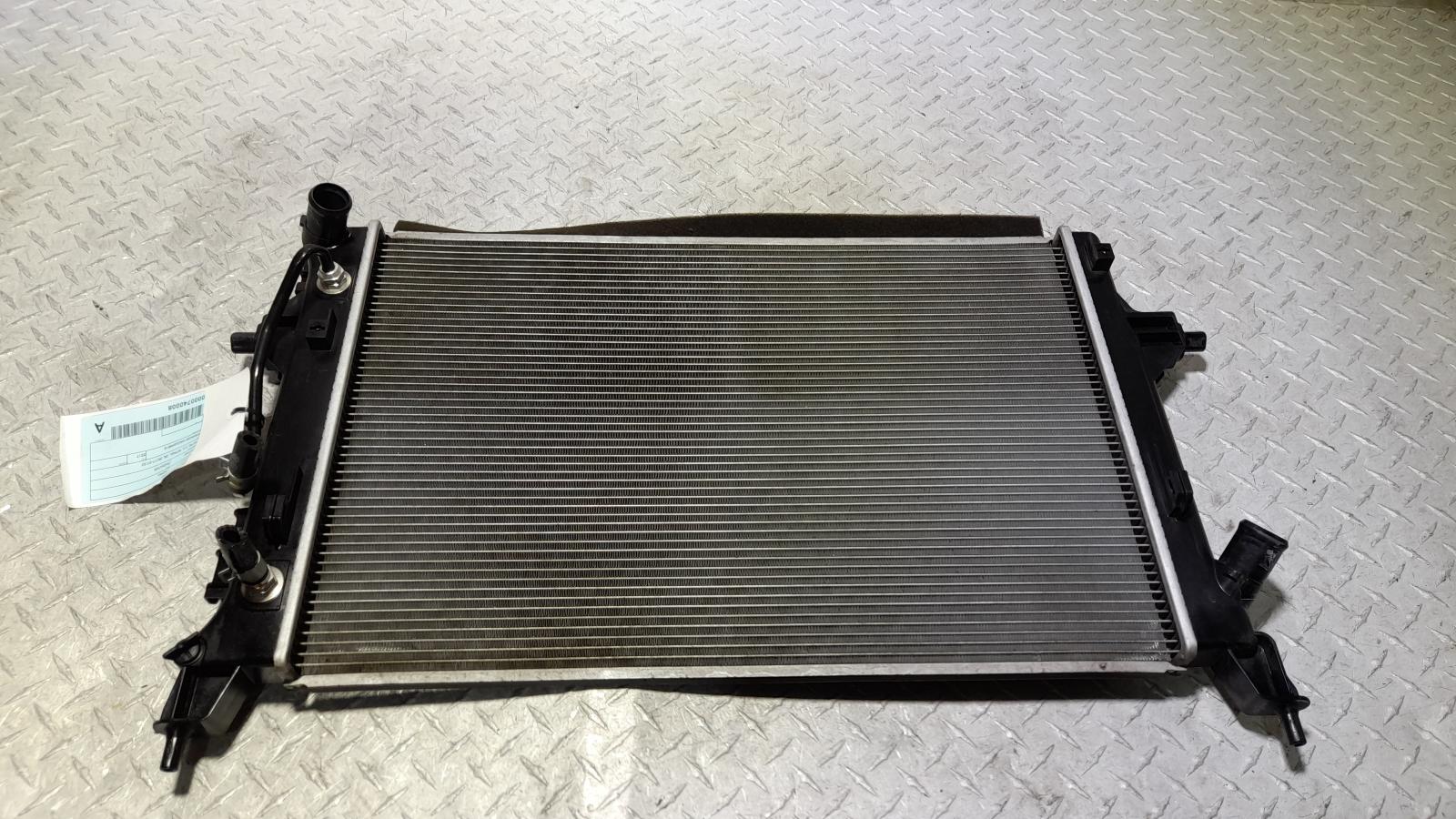 View Auto part Radiator Hyundai Kona 2017