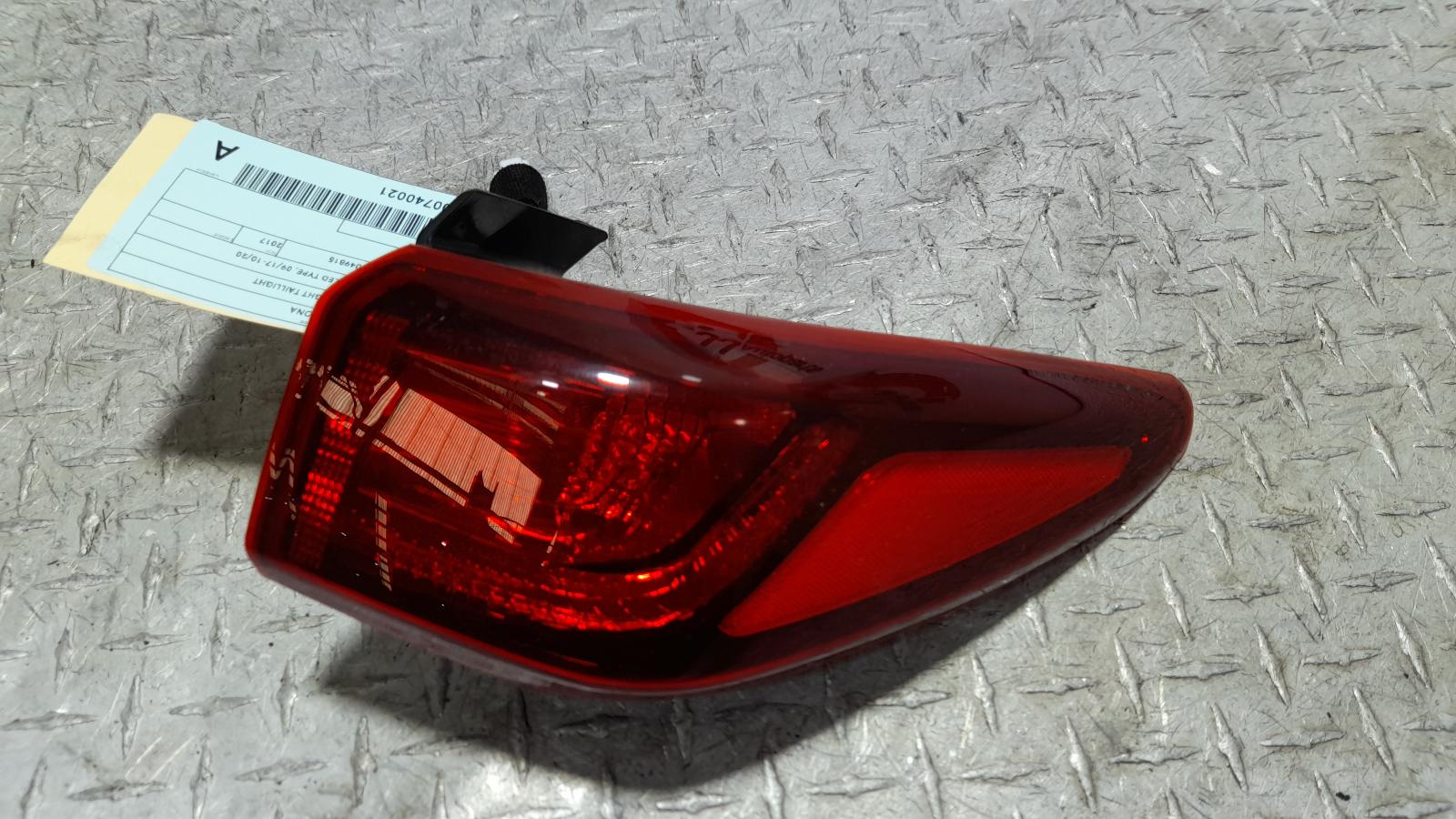 View Auto part Right Taillight Hyundai Kona 2017