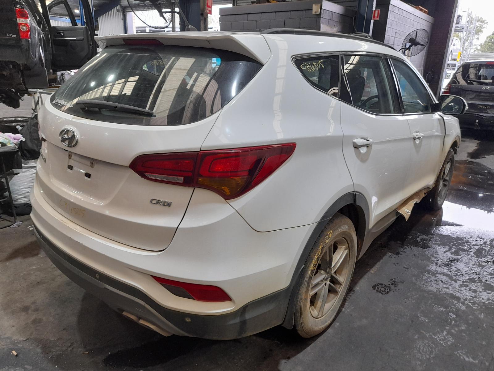 View Auto part Trans/Gearbox Hyundai Santa Fe 2016