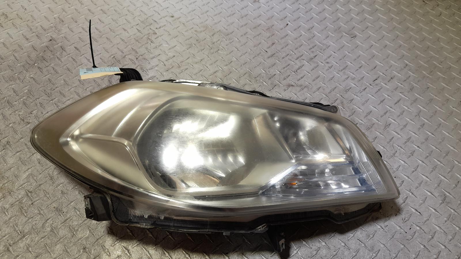 View Auto part Right Headlamp Suzuki S-cross 2014
