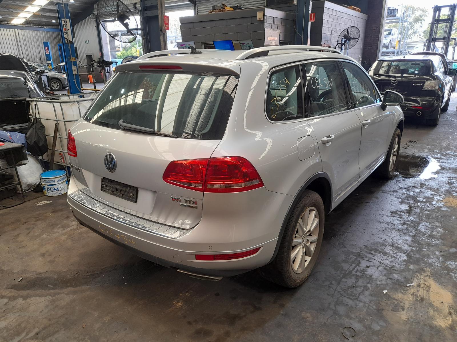 View Auto part Trans/Gearbox Volkswagen Touareg 2011