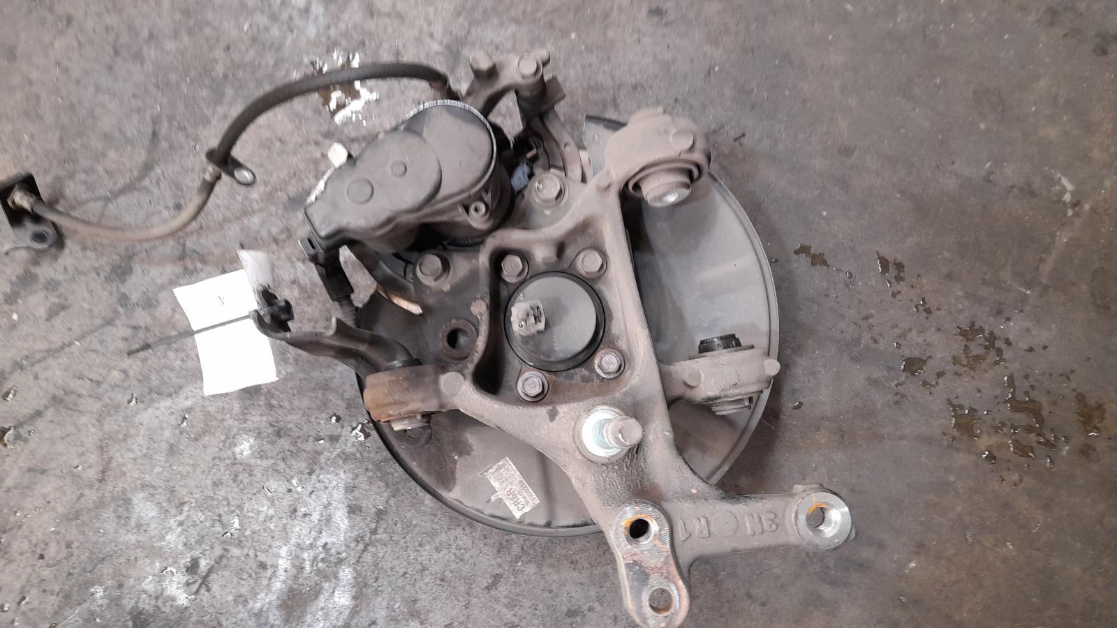 View Auto part Right Rear Hub Assembly Toyota Camry 2019