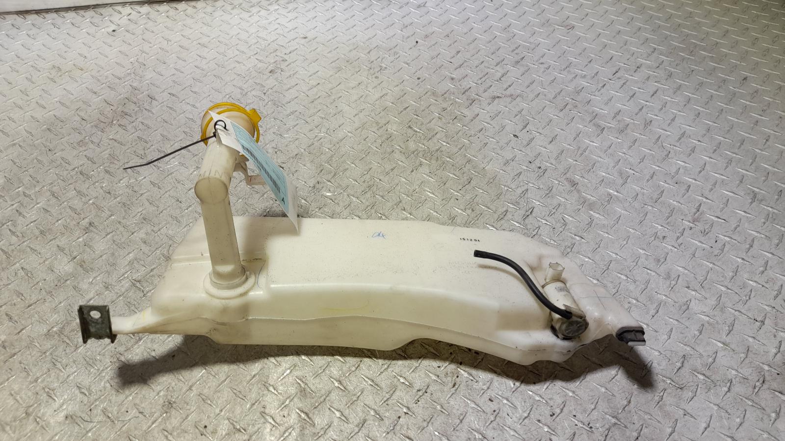 View Auto part Washer Bottle Isuzu Dmax 2015
