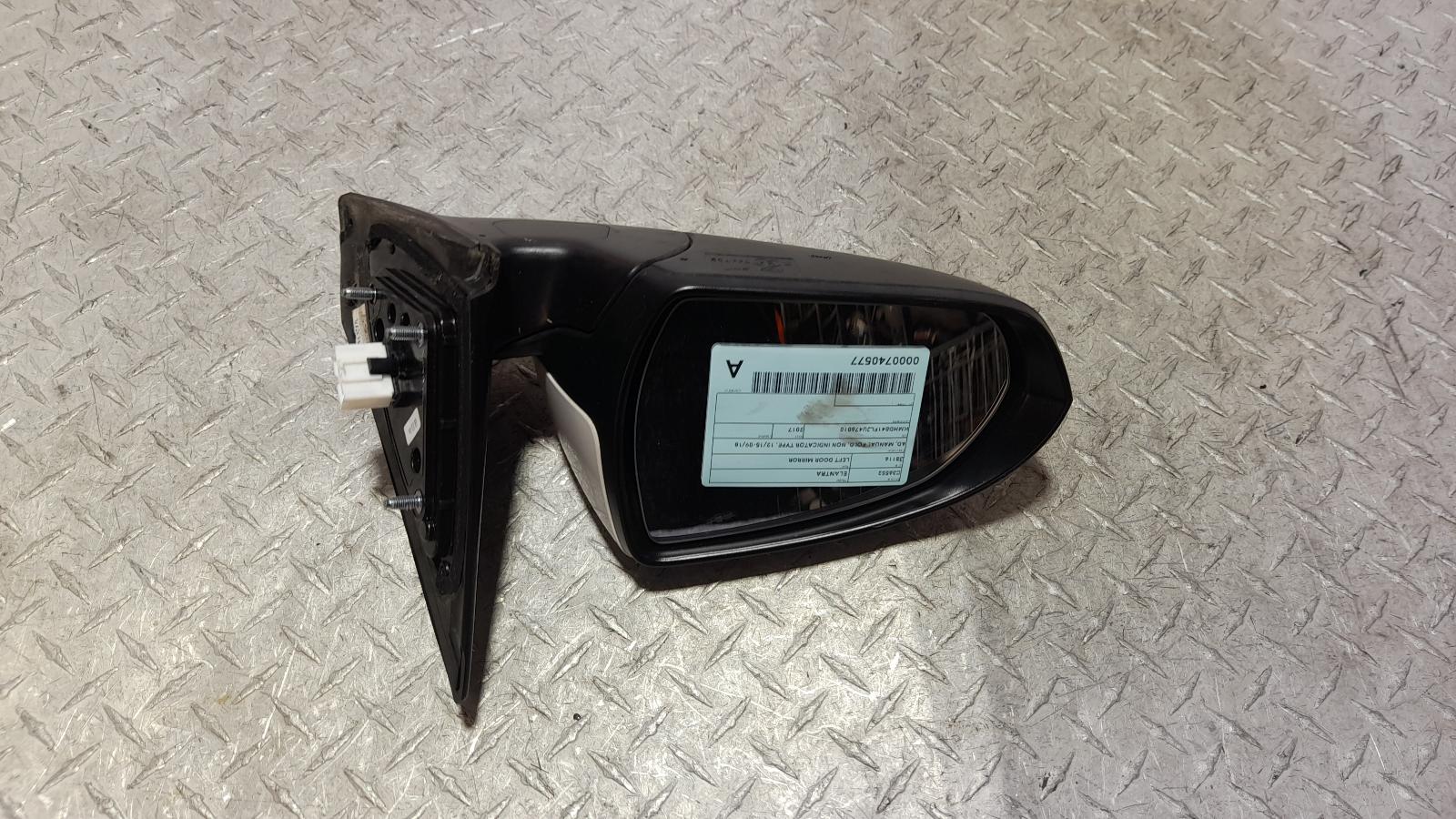 View Auto part Left Door Mirror Hyundai Elantra 2017
