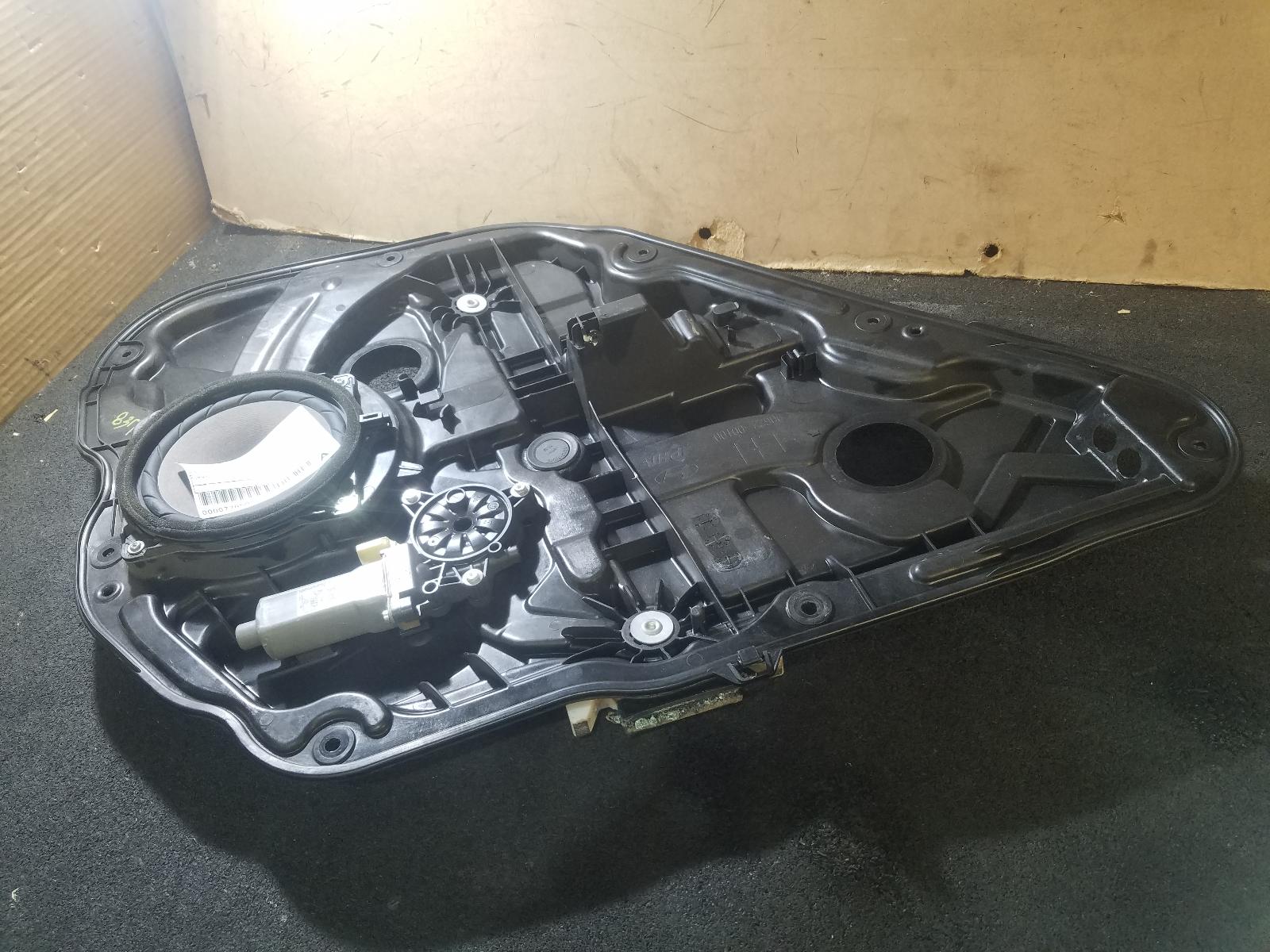 View Auto part Left Rear Wnd Reg/Motor Hyundai I45 2012