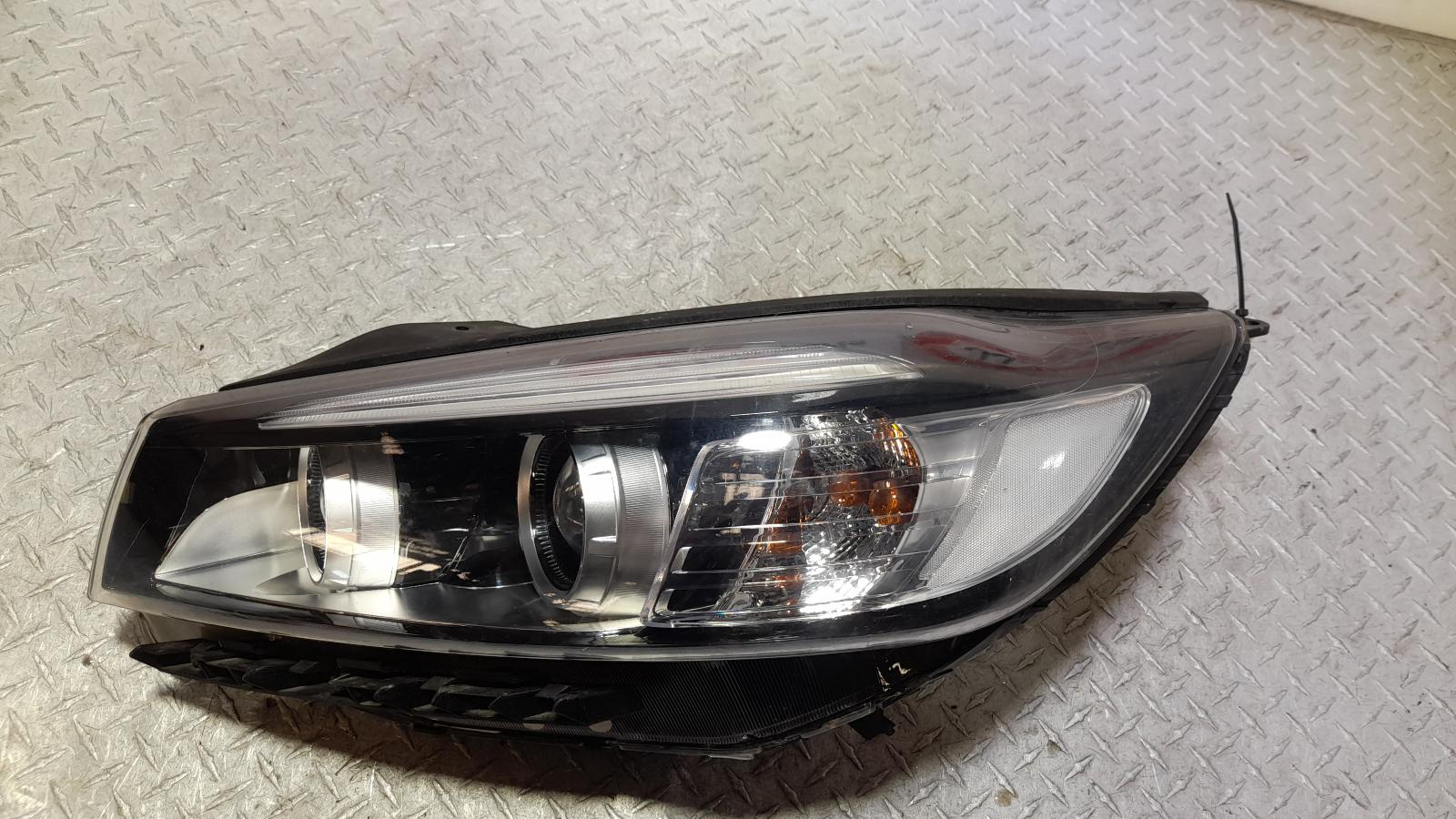 View Auto part Left Headlamp Kia Sorento 2015