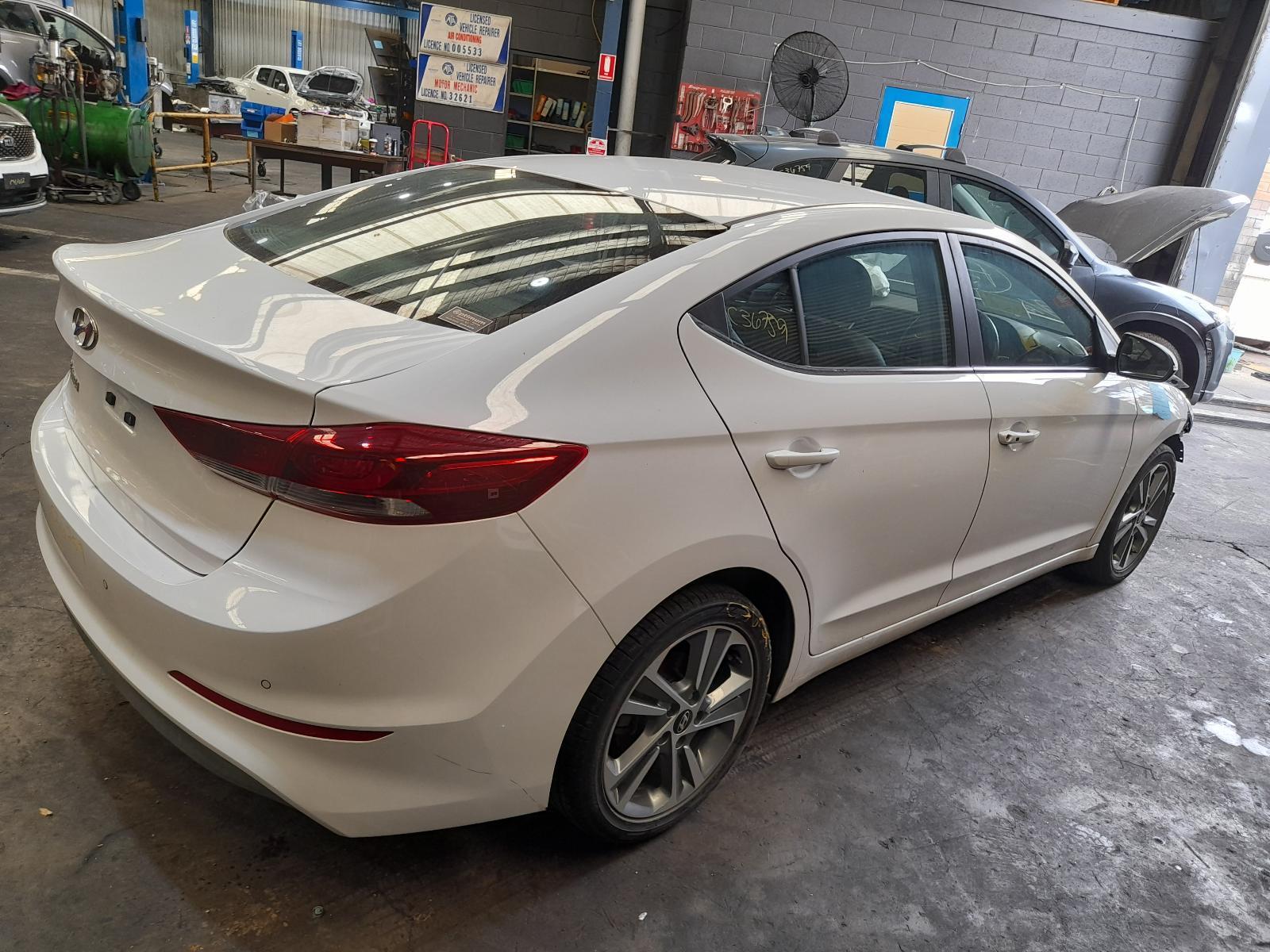 View Auto part Trans/Gearbox Hyundai Elantra 2017