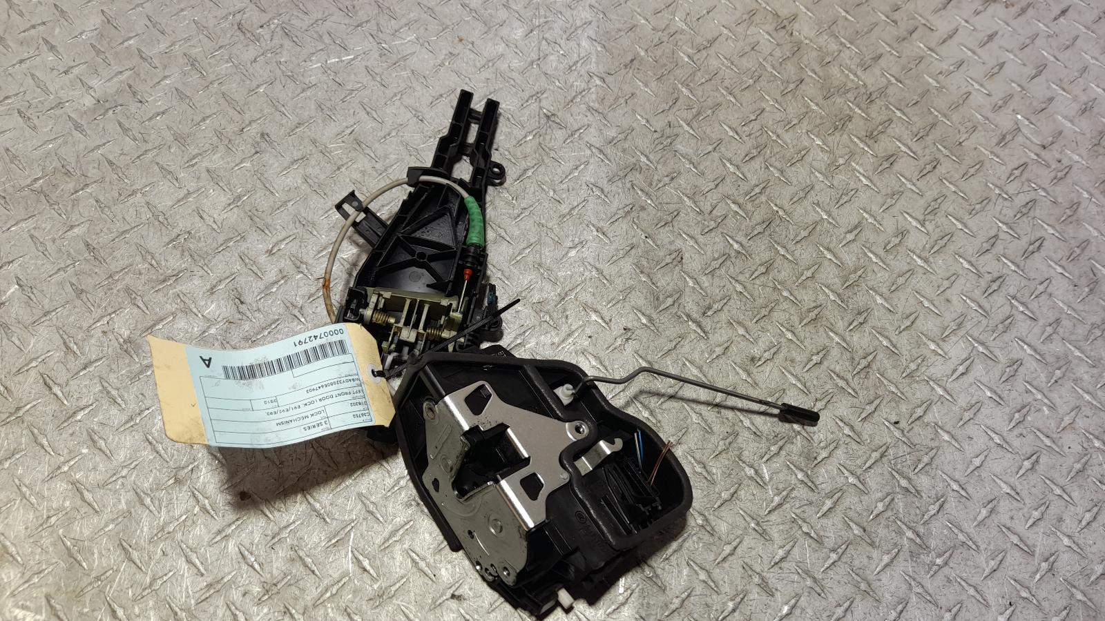 View Auto part Door/Boot/Gate Lock Bmw 3 Series 2010