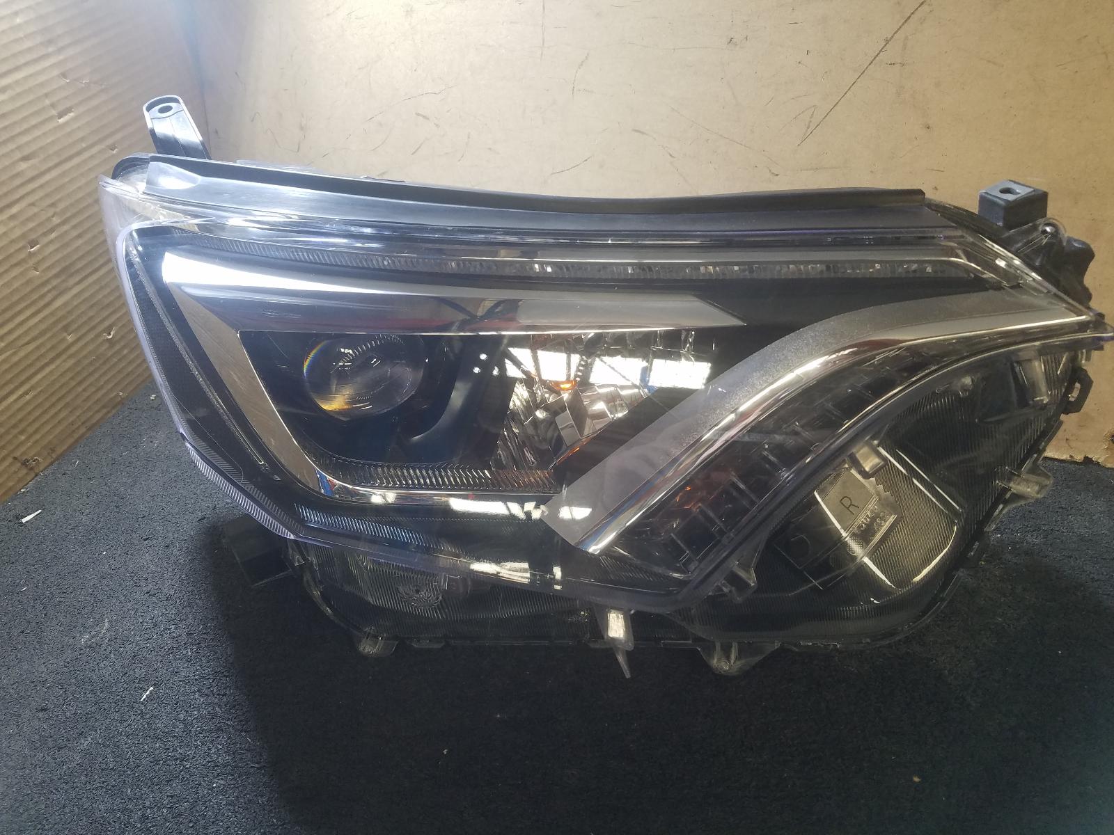 View Auto part Right Headlamp Toyota Rav4 2018