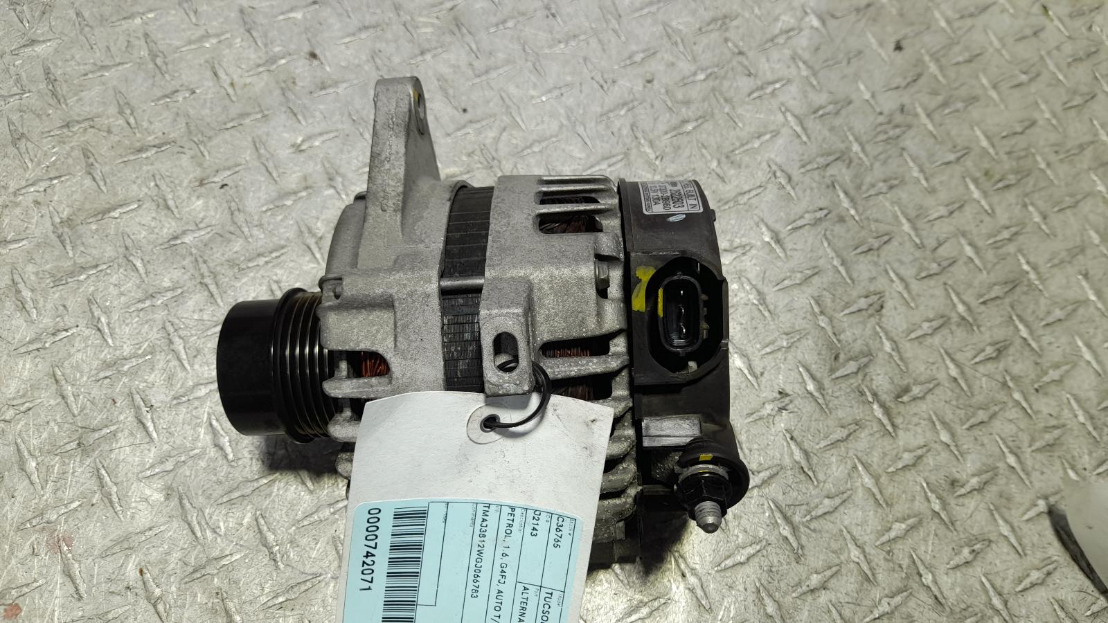 View Auto part Alternator Hyundai Tucson 2015